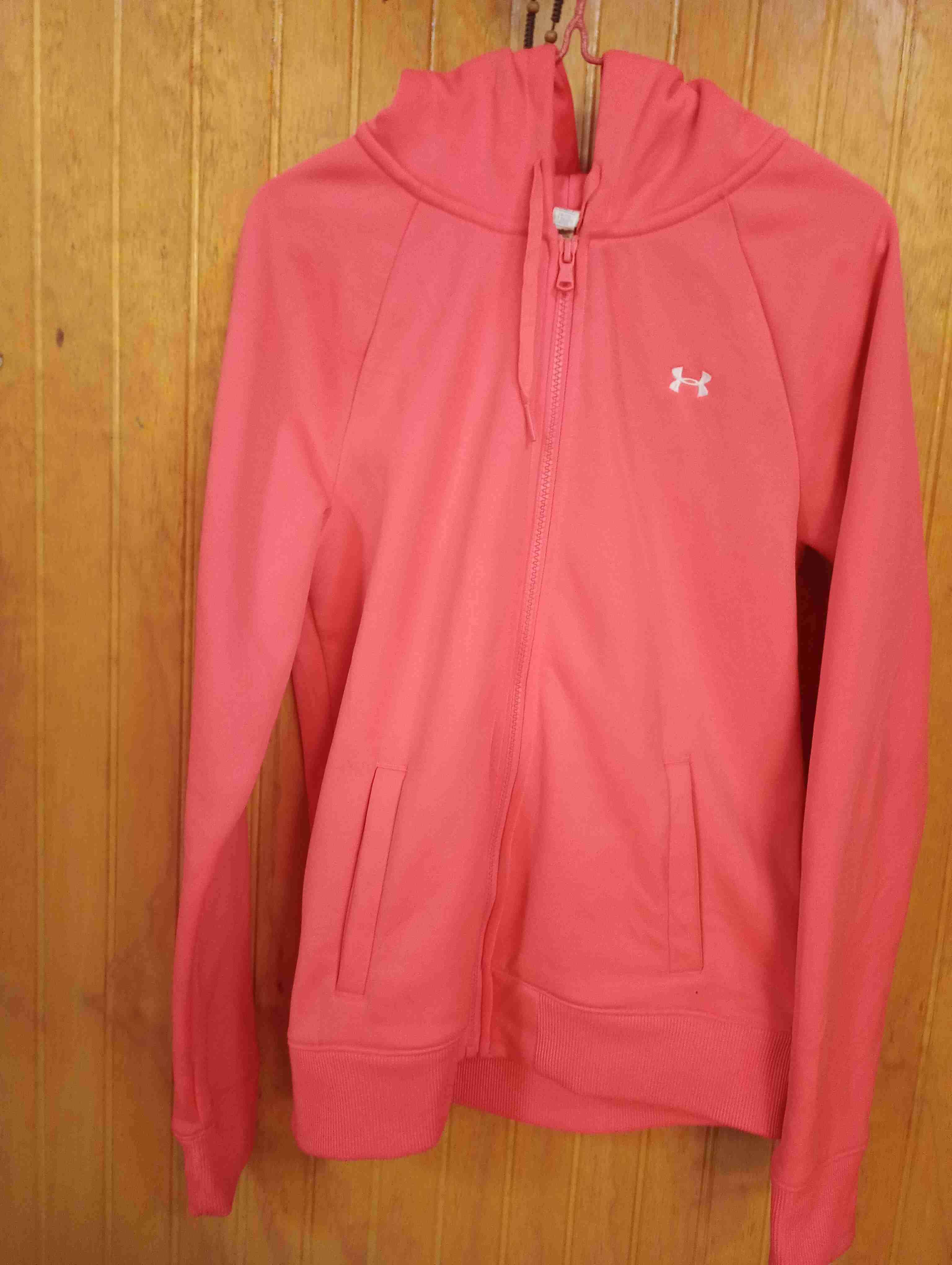 Polerón rosa con capucha - miniatura 3