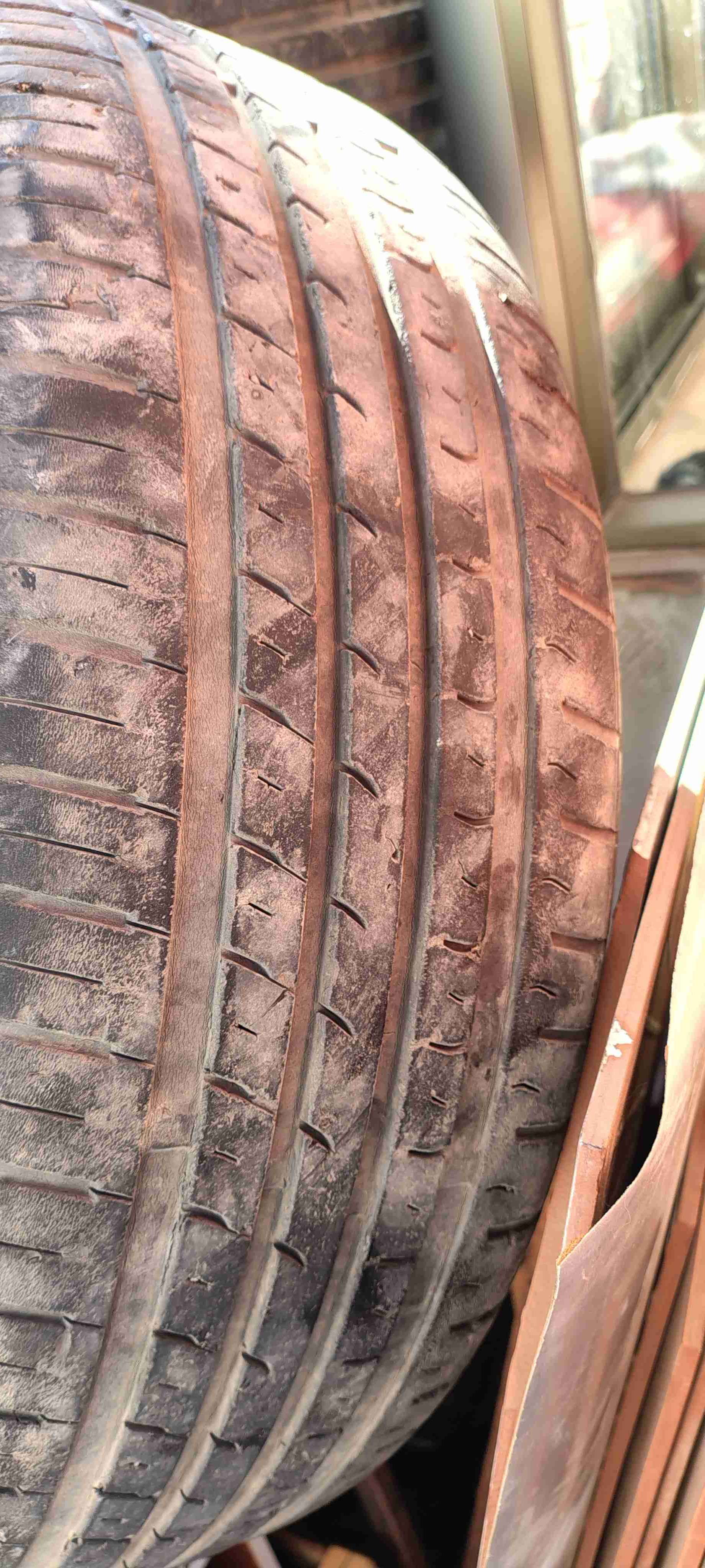 Neumáticos usados para auto - miniatura 2