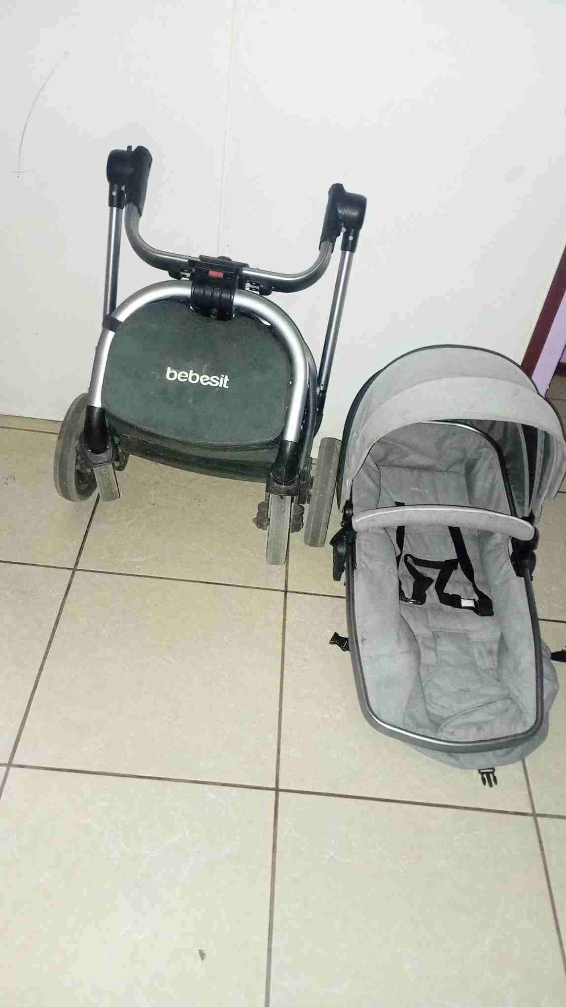 Coche de paseo gris - 2