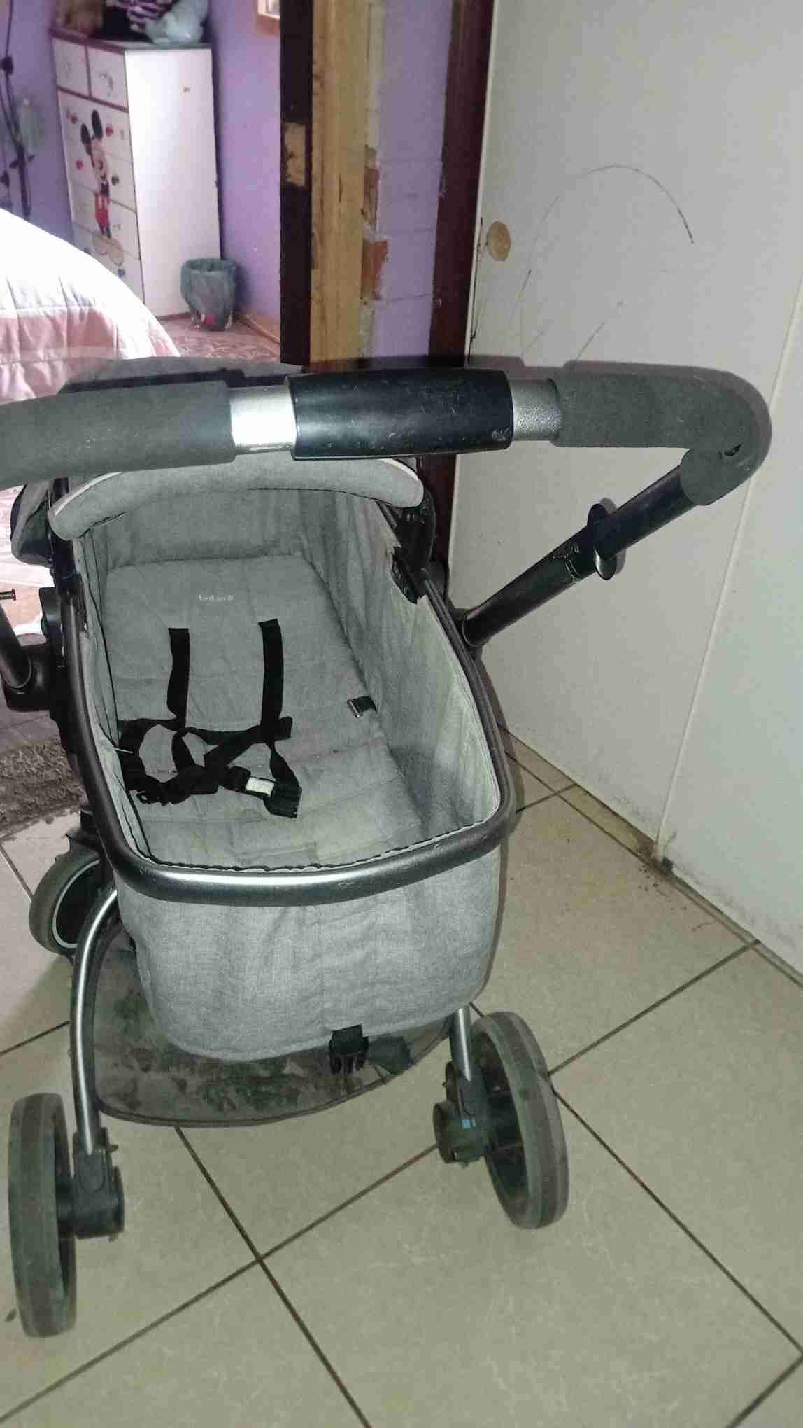 Coche de paseo gris - 3