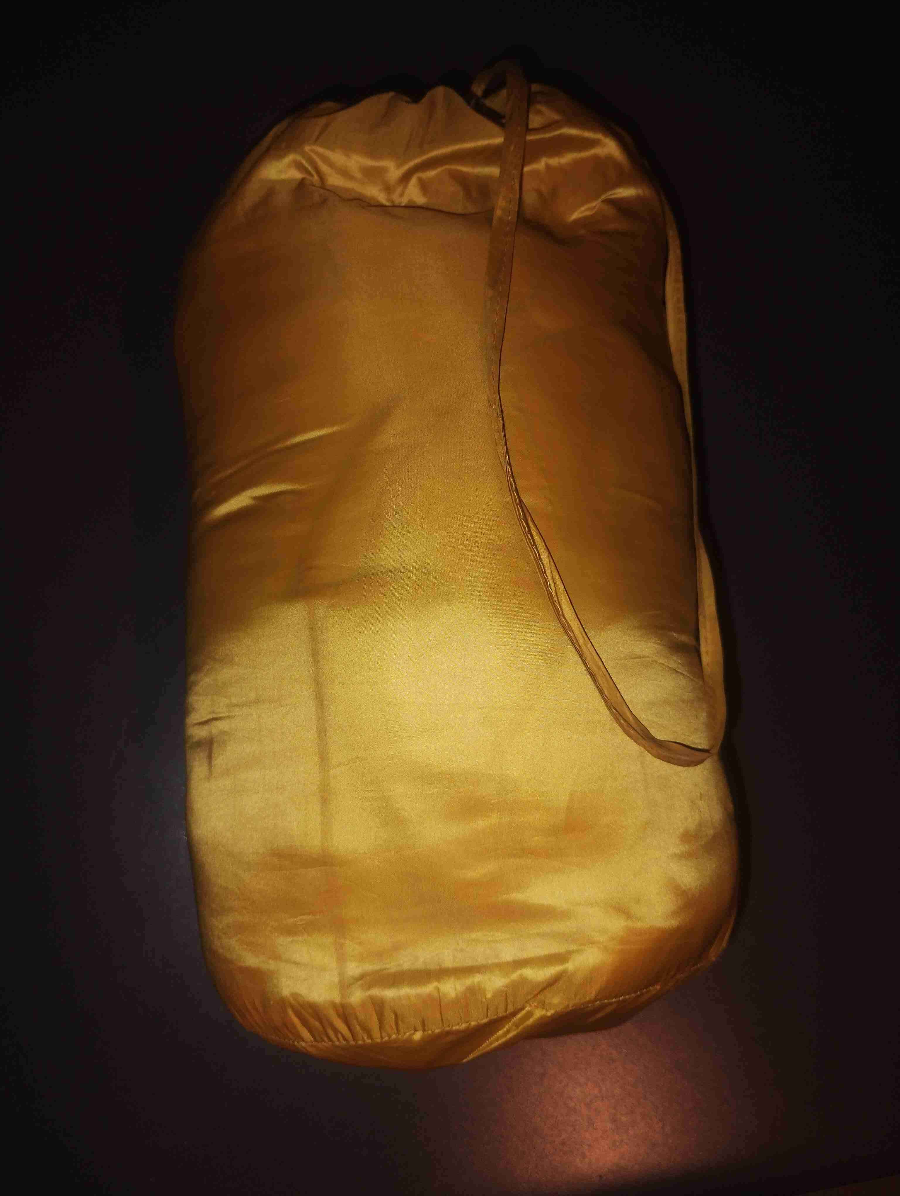 Chaqueta amarilla acolchada con capucha - miniatura 3