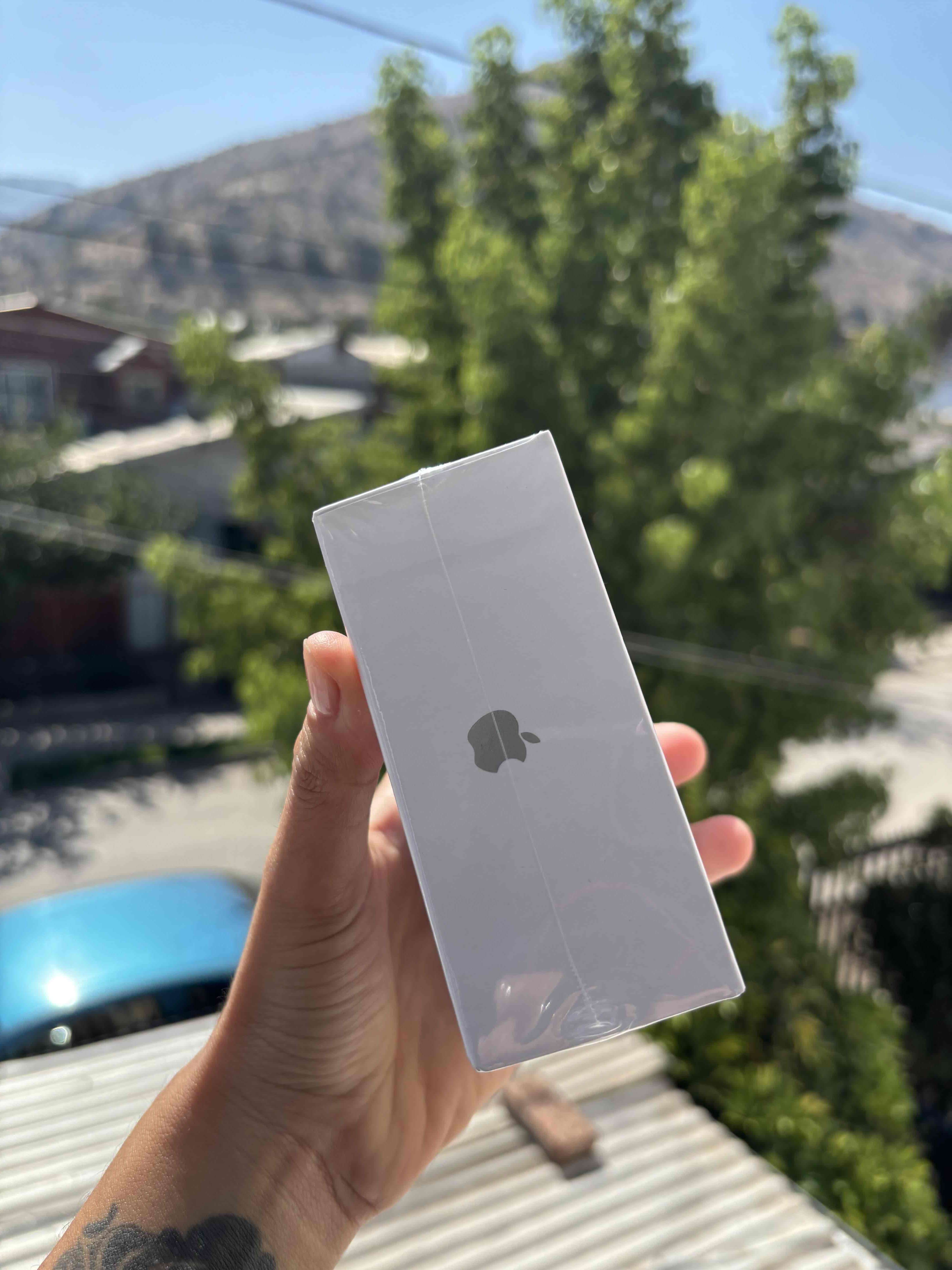 Audífonos inalámbricos nuevos - miniatura 3