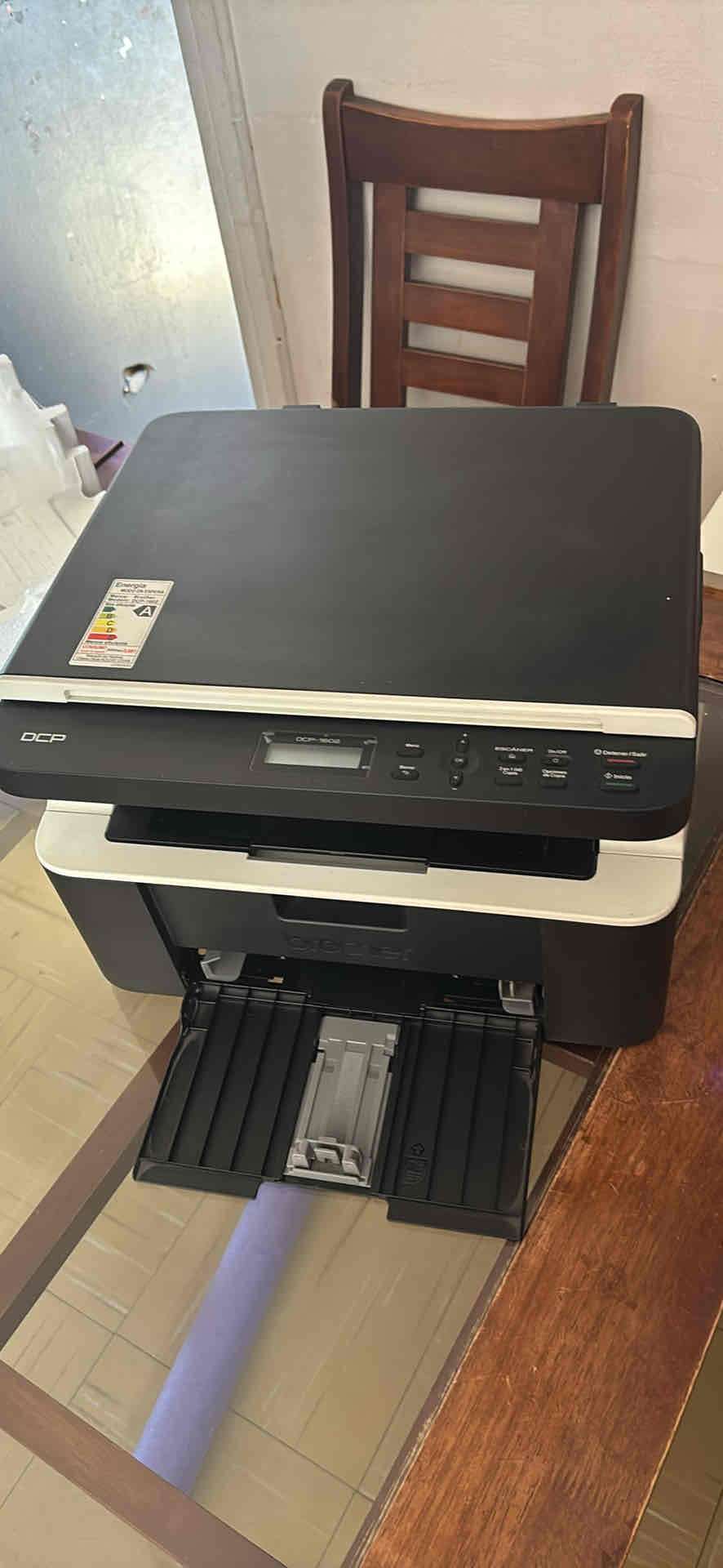 Impresora multifuncional Brother - miniatura 1