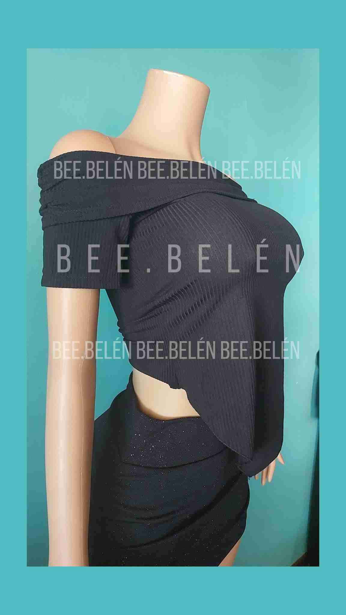 Polera asimétrica hombros descubiertos negra - miniatura 3