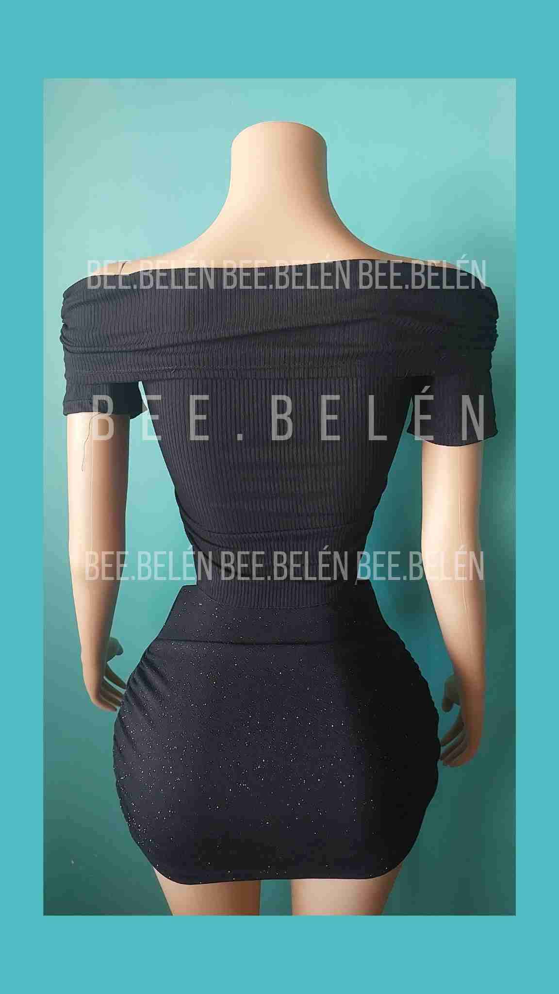 Polera asimétrica hombros descubiertos negra - miniatura 4