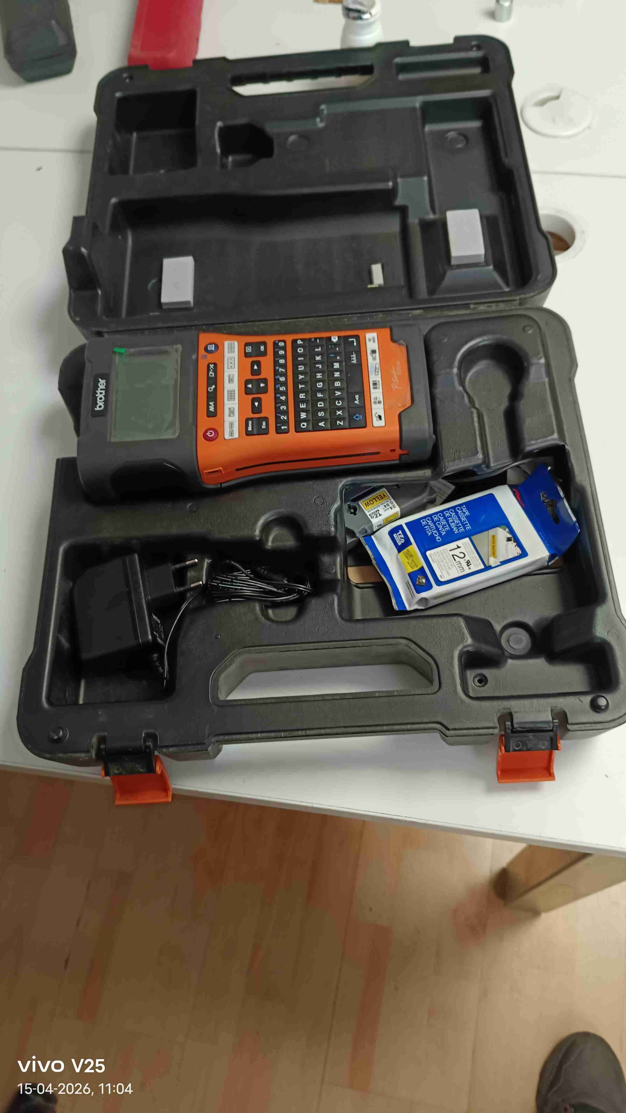 Rotuladora Brother P-Touch con Maleta - miniatura 2