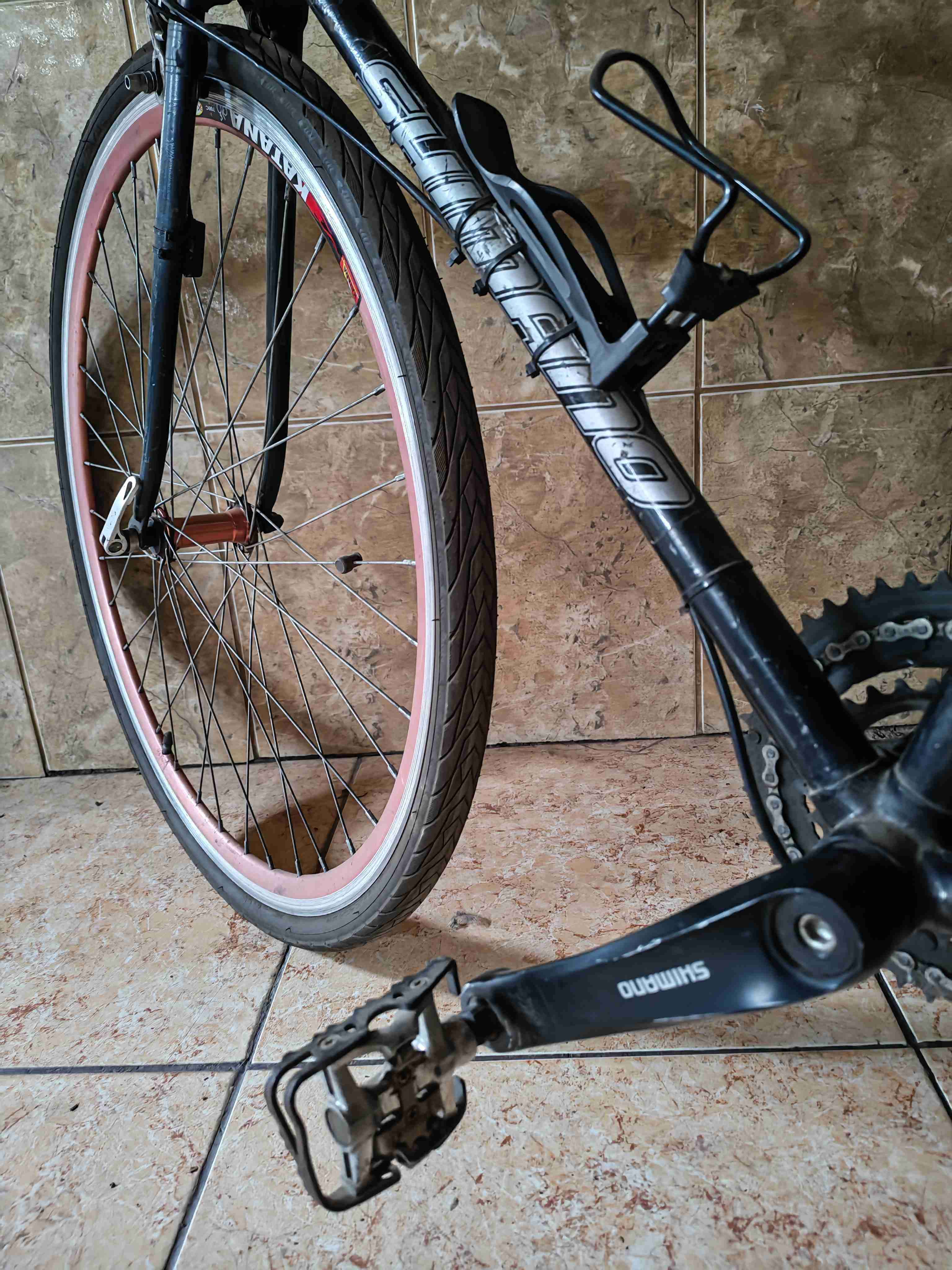 Bicicleta de ruta negra aro 700 - miniatura 4