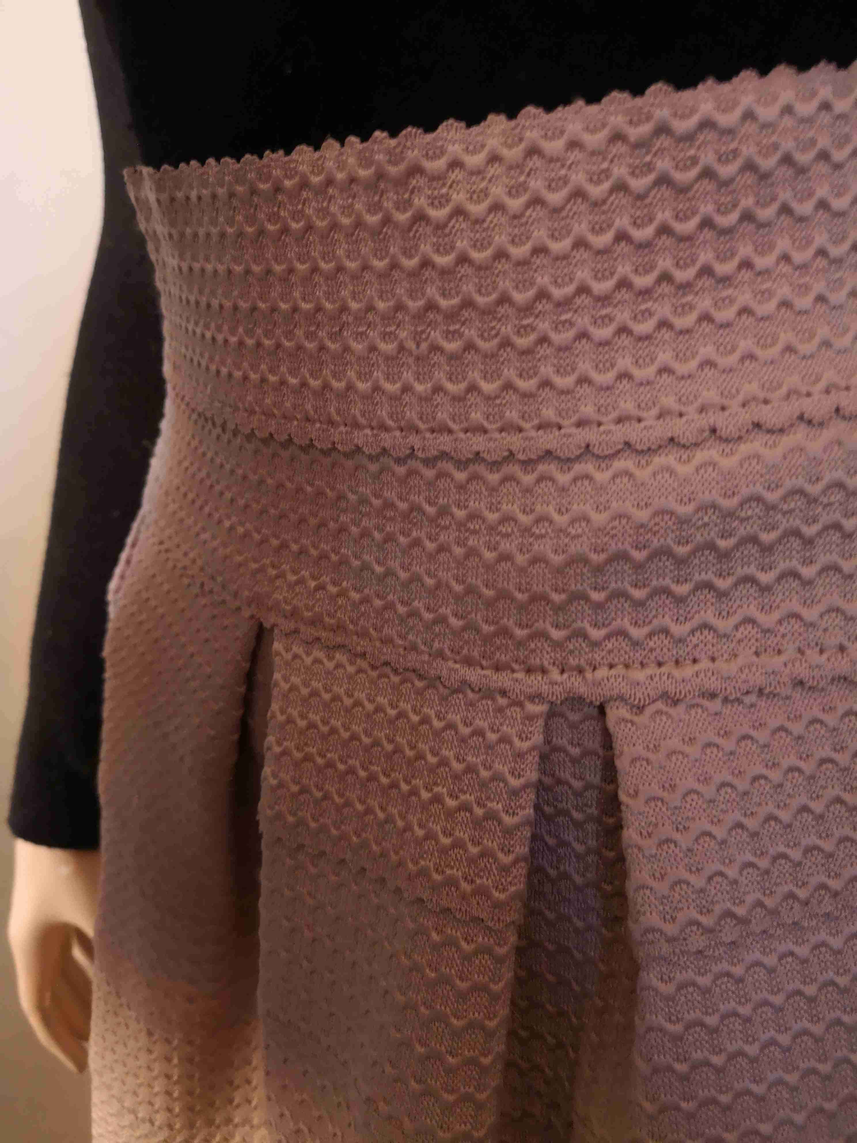 Falda englobada preciosa - miniatura 2