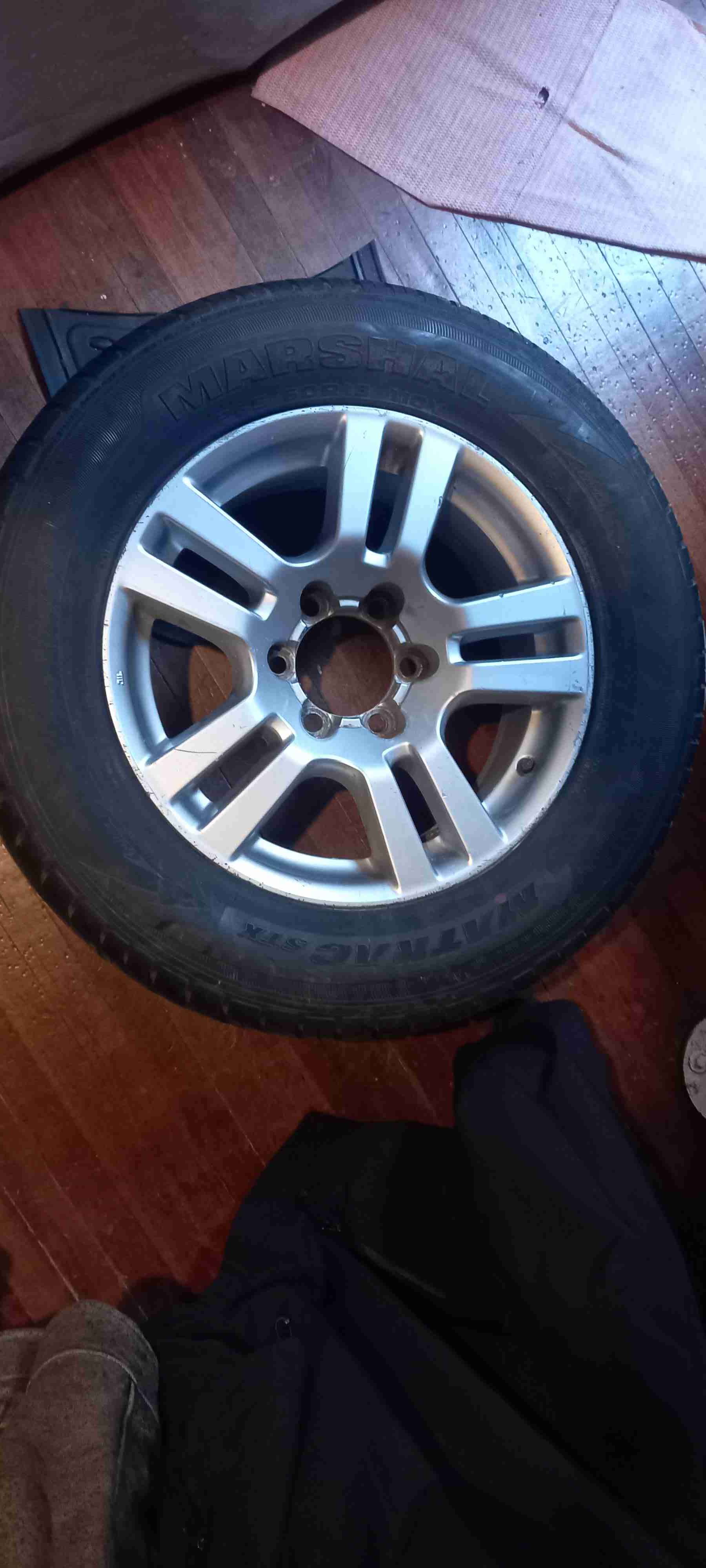 Rueda Marshall con llanta - miniatura 1