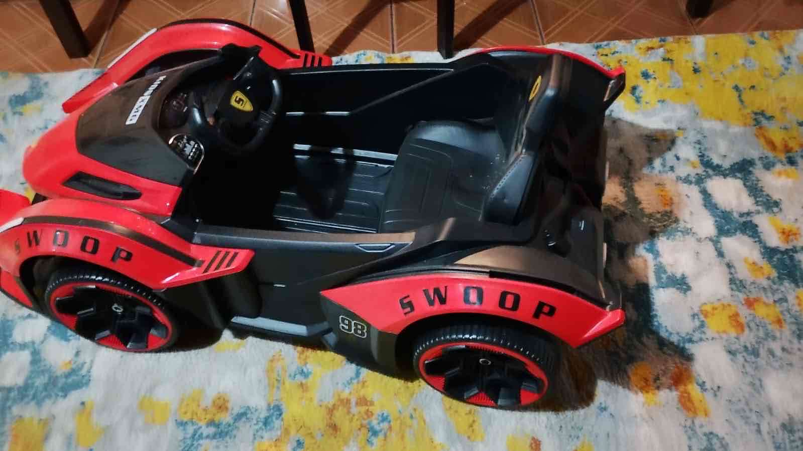 Auto eléctrico infantil rojo - 2