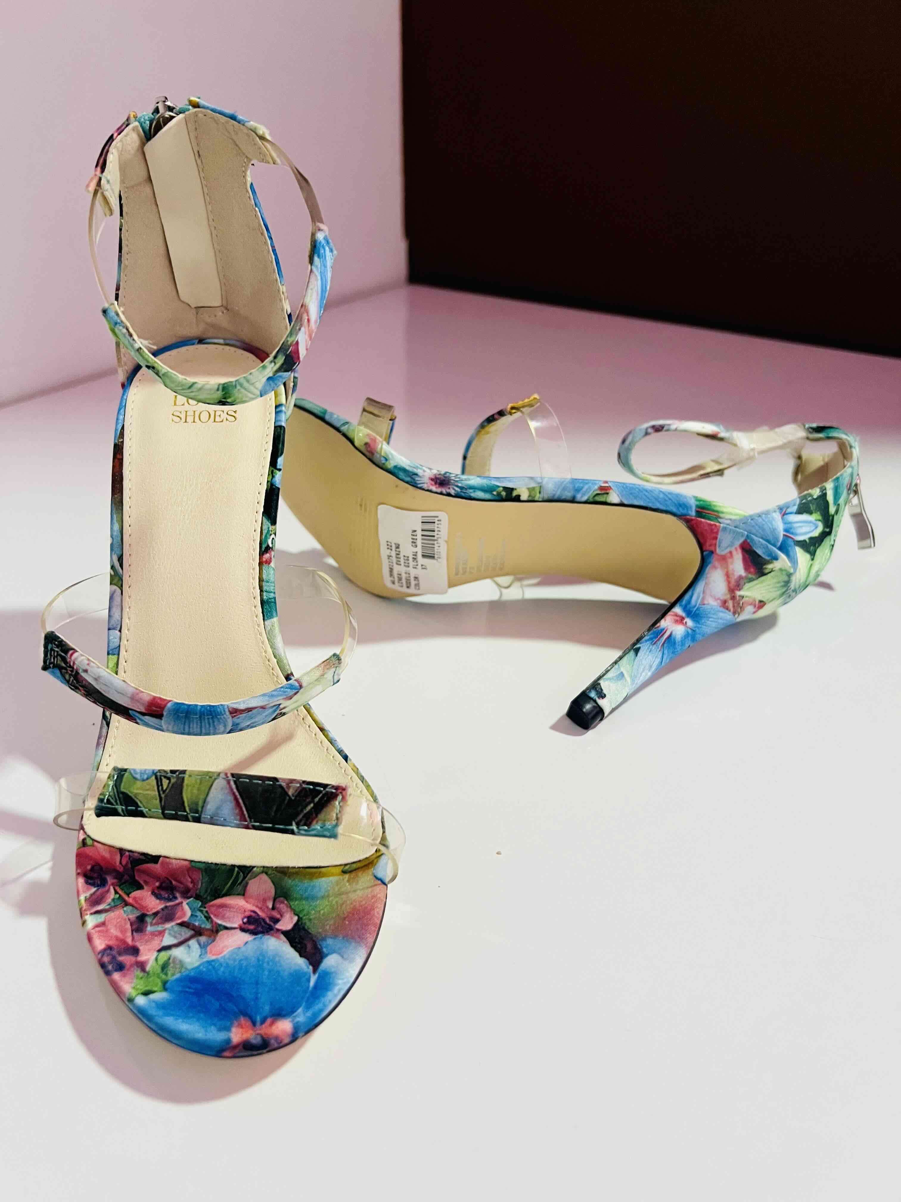 Tacones altos con estampado floral WLS - miniatura 3