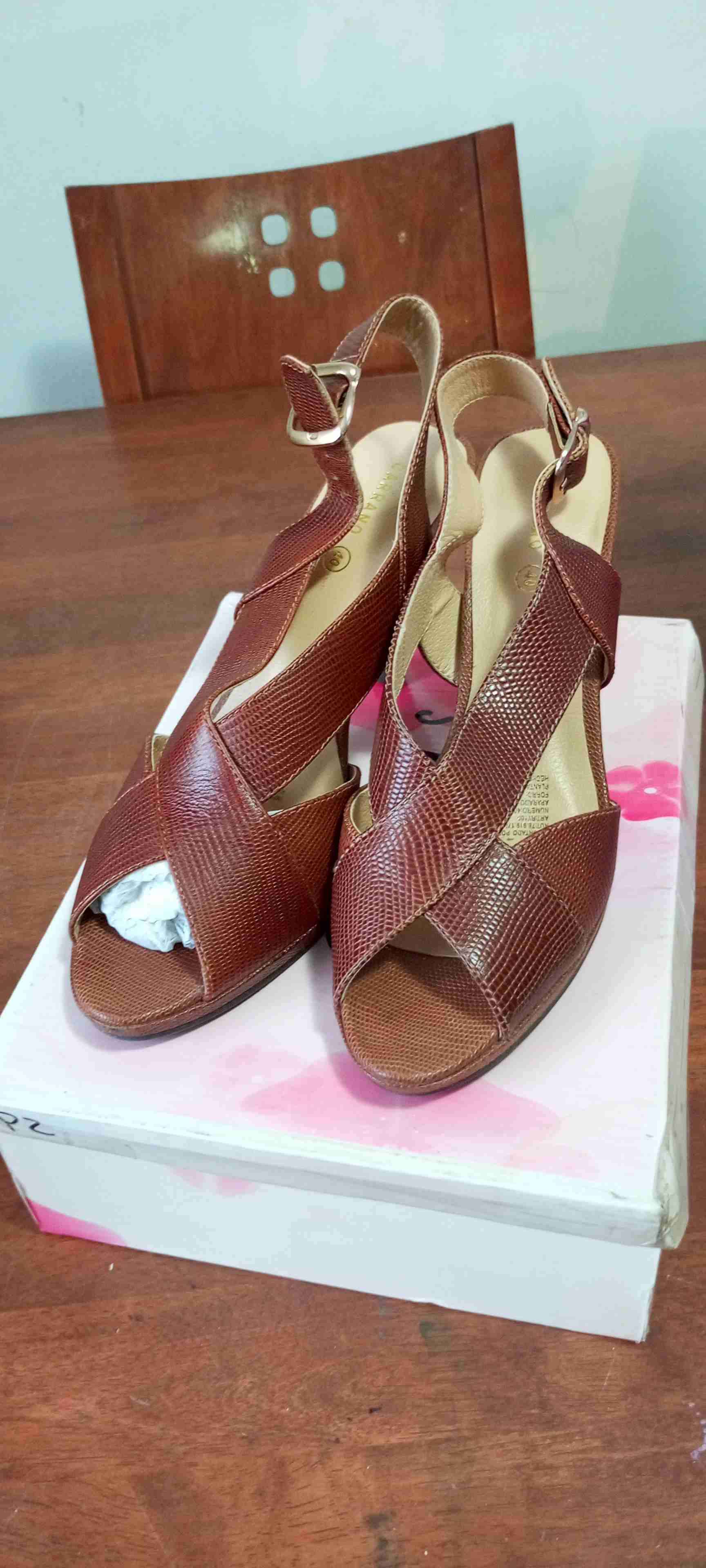 Sandalias marrones de cuero - 2