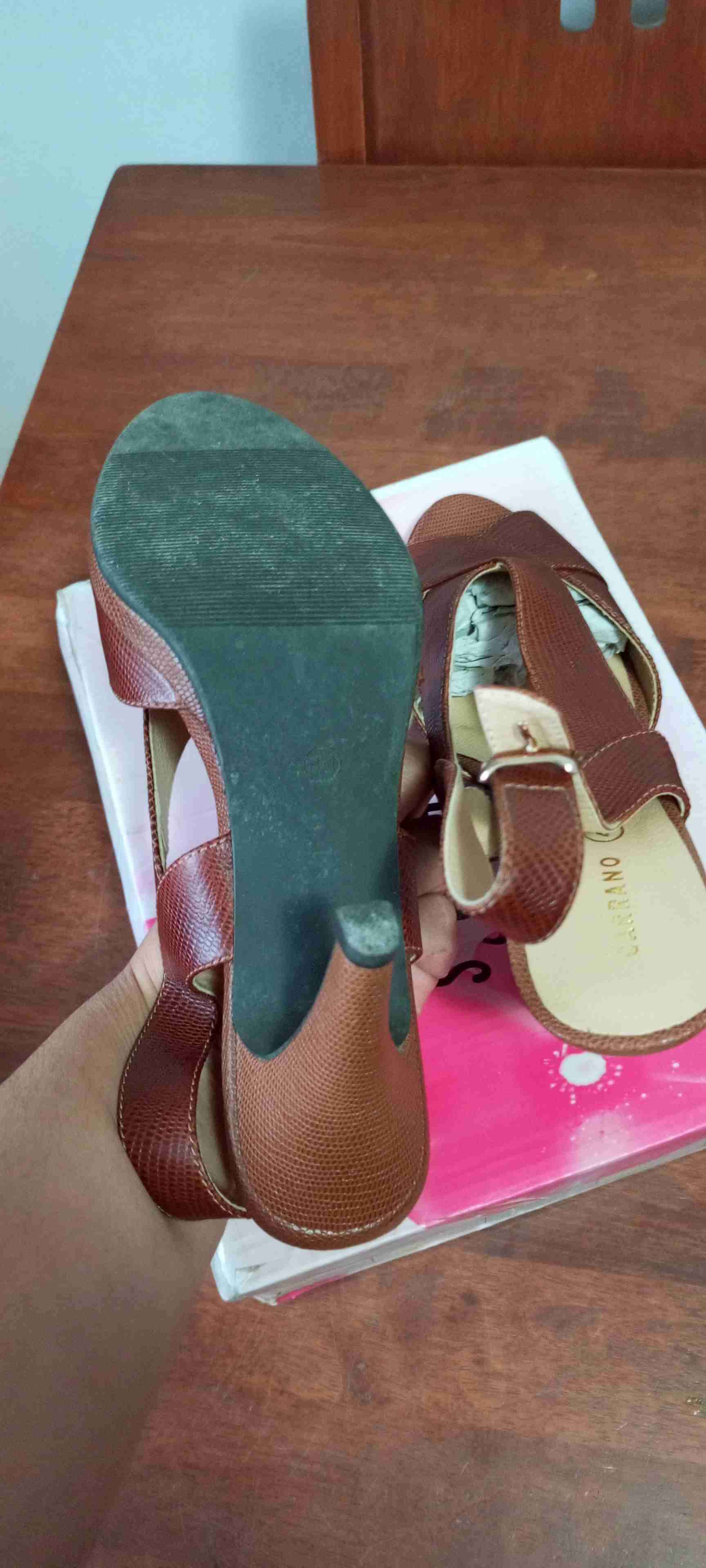 Sandalias marrones de cuero - 4