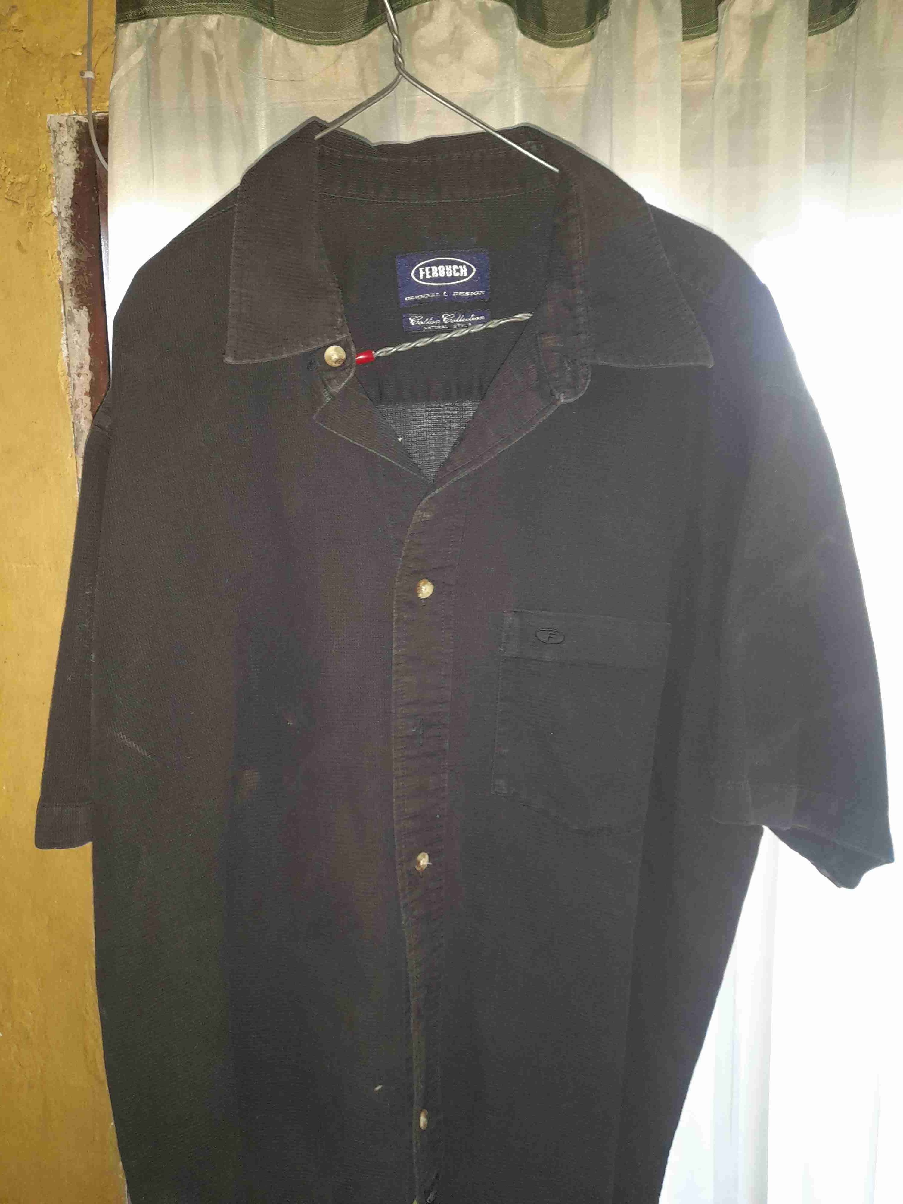 Camisa negra de manga corta - 1