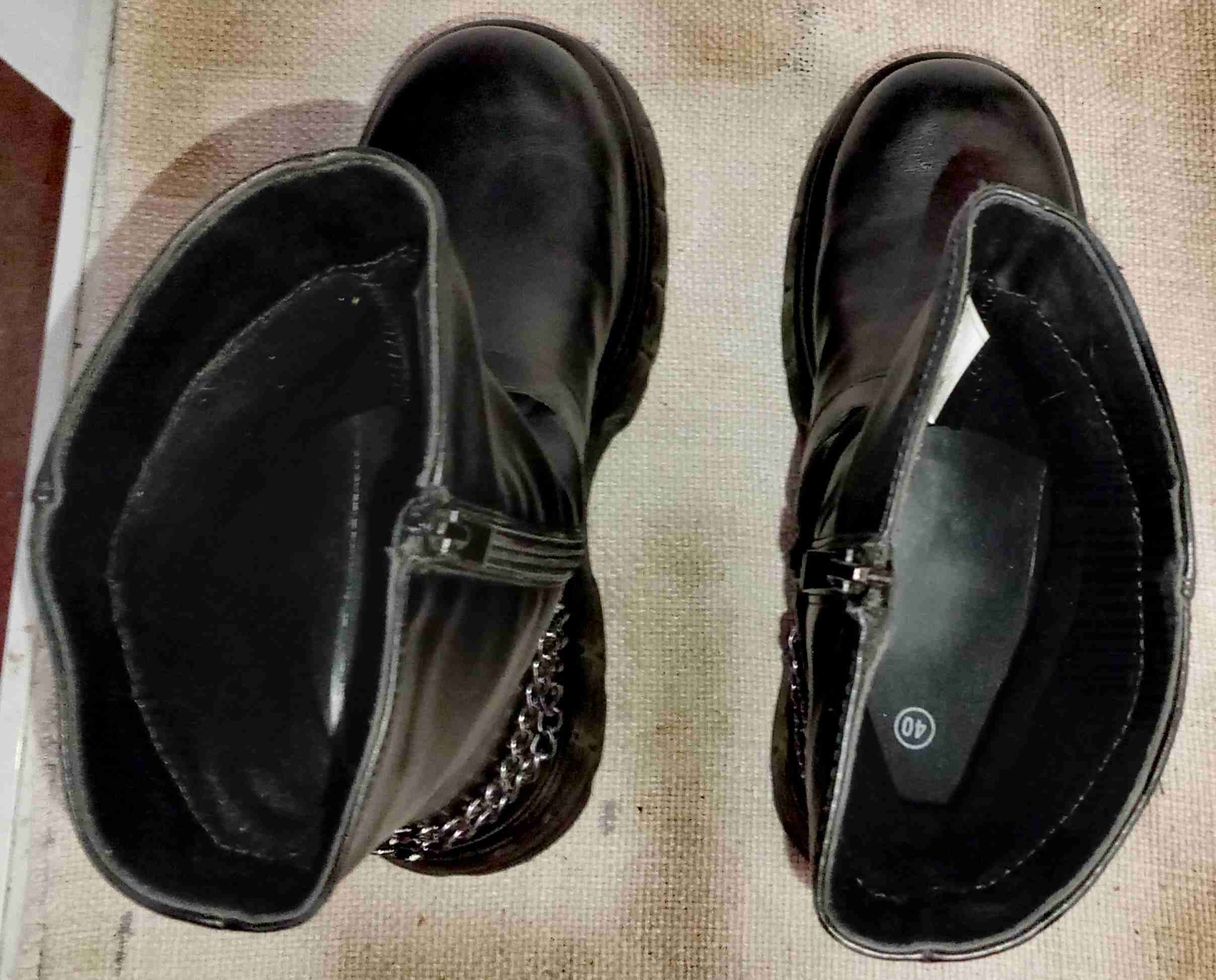 Botas góticas de media caña - 6