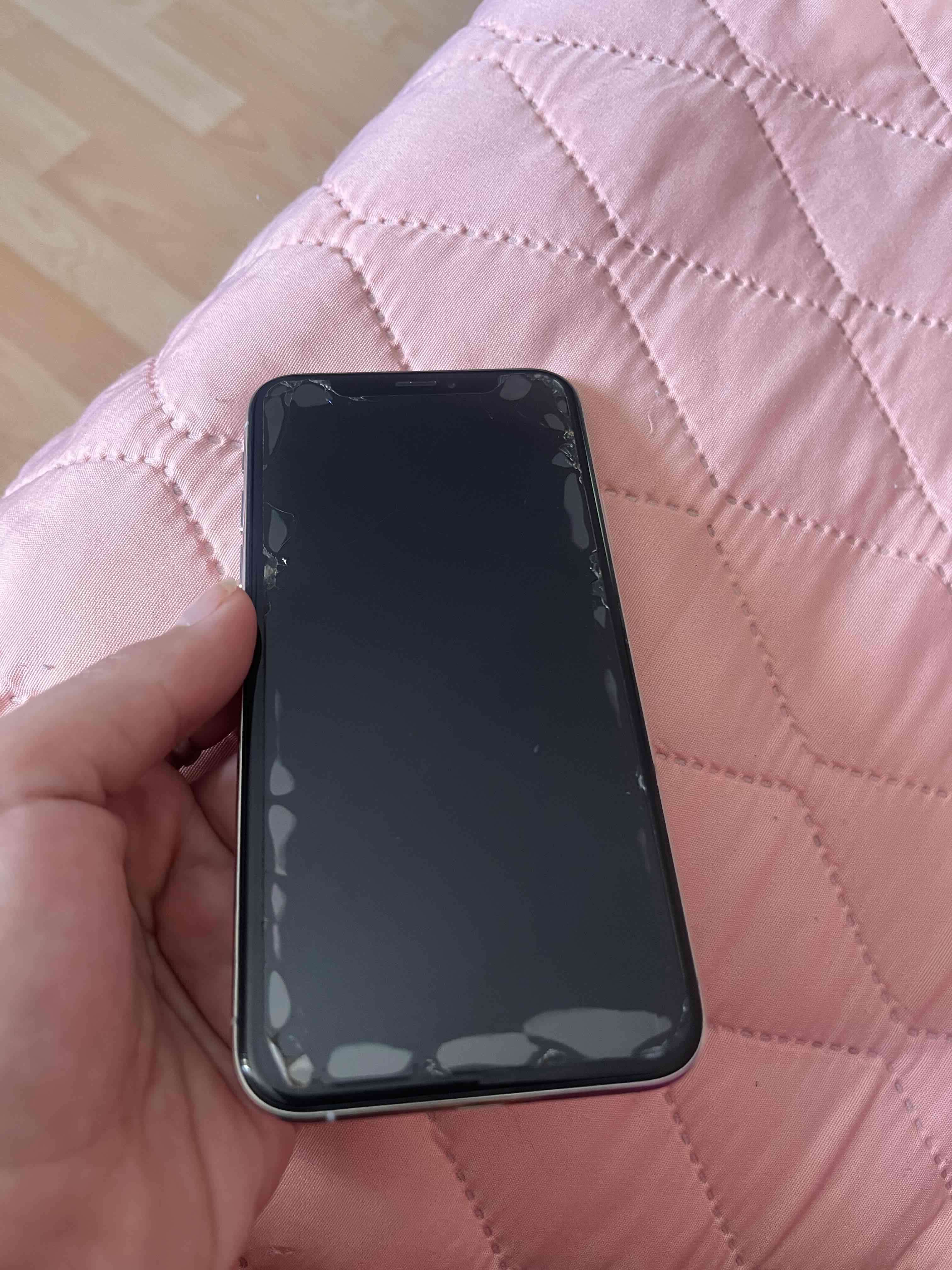 iPhone blanco en buen estado - miniatura 3