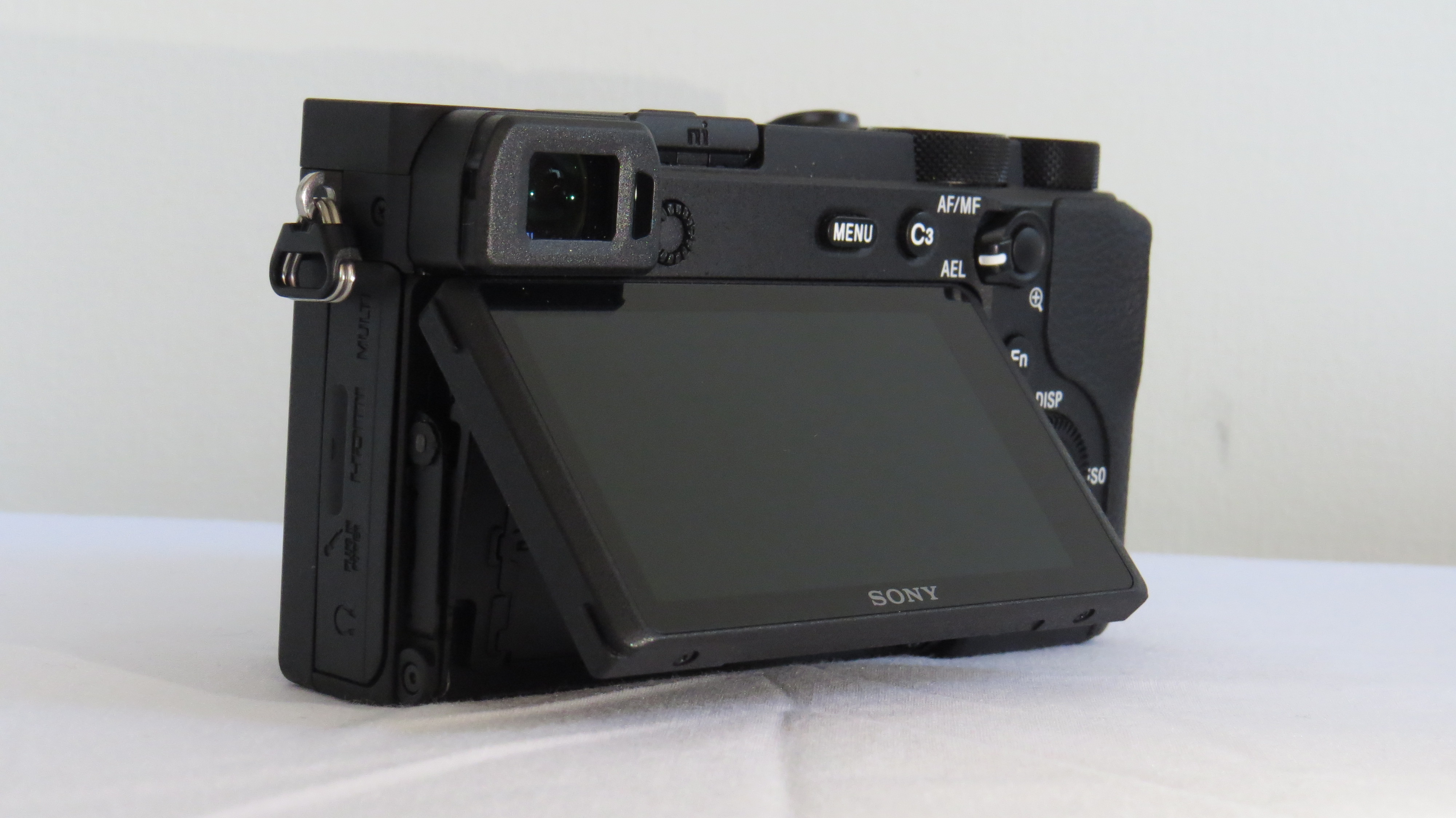 SONY A6600 - miniatura 2