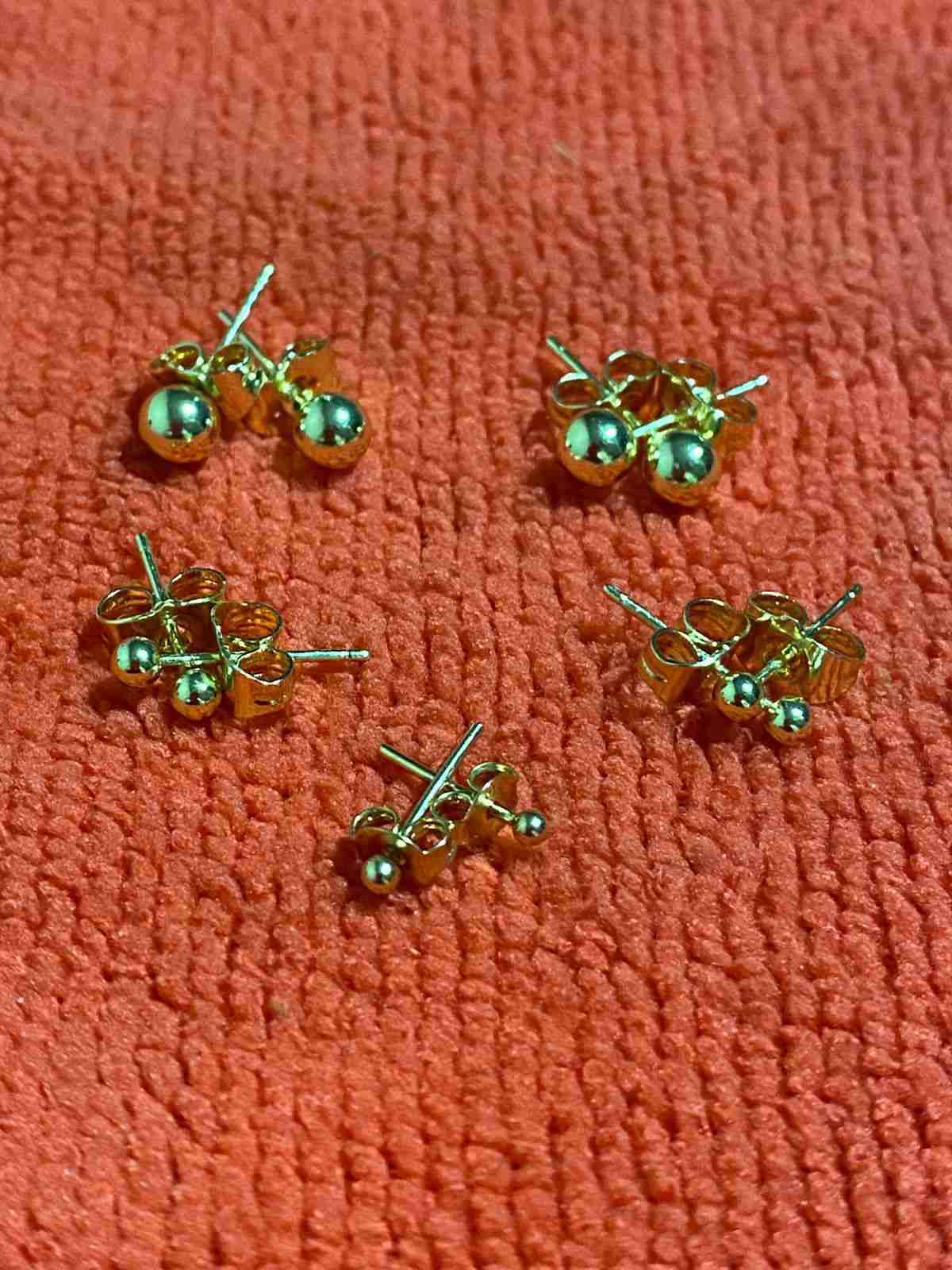 Aros dorados pequeños - 1