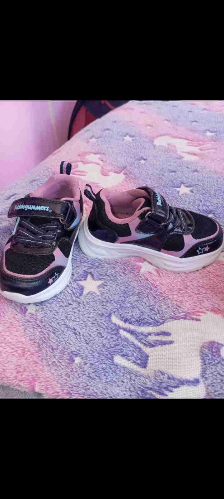 Zapatillas infantiles negras y rosas - miniatura 1