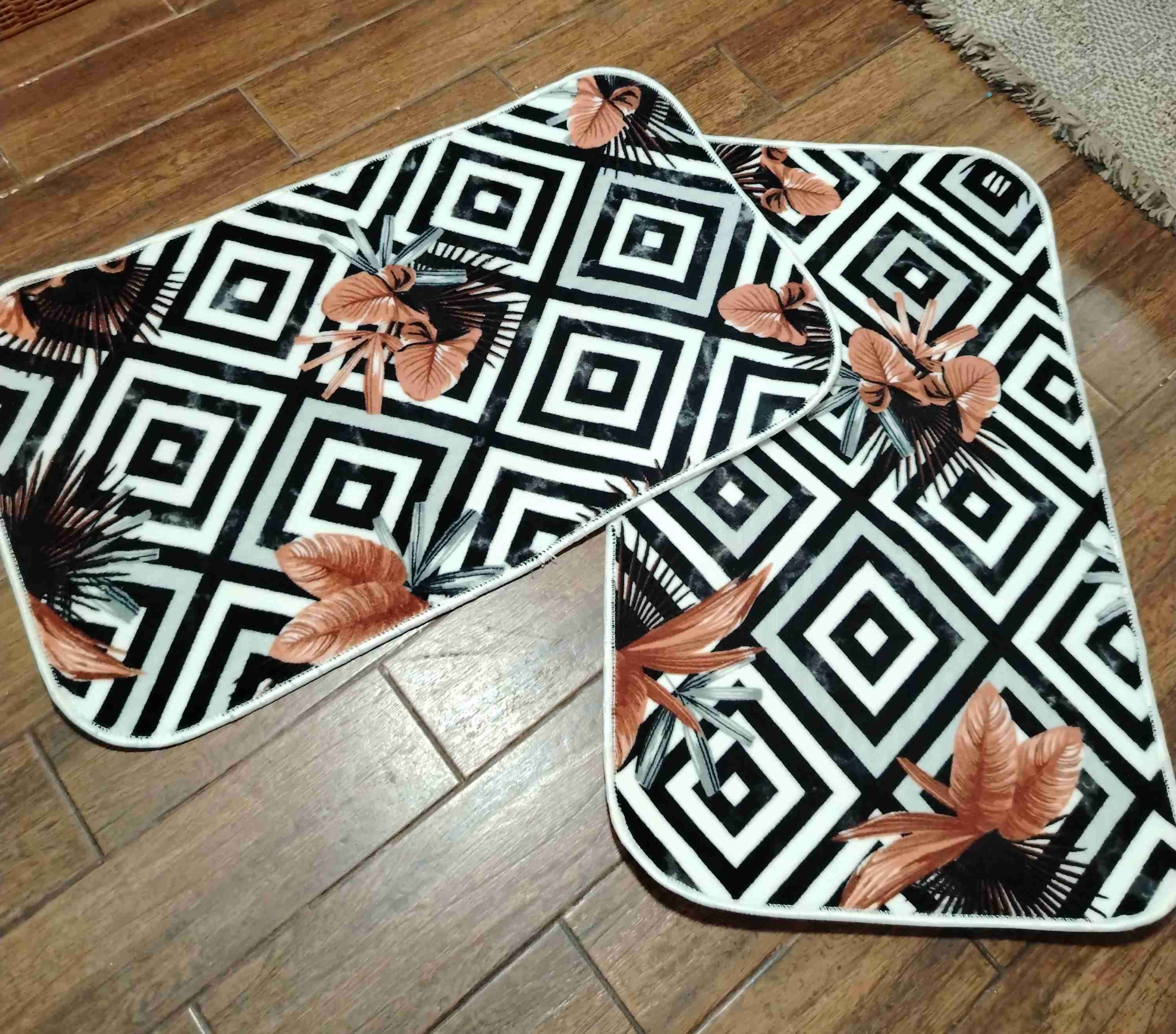 Set de alfombras con diseño geométrico - miniatura 1