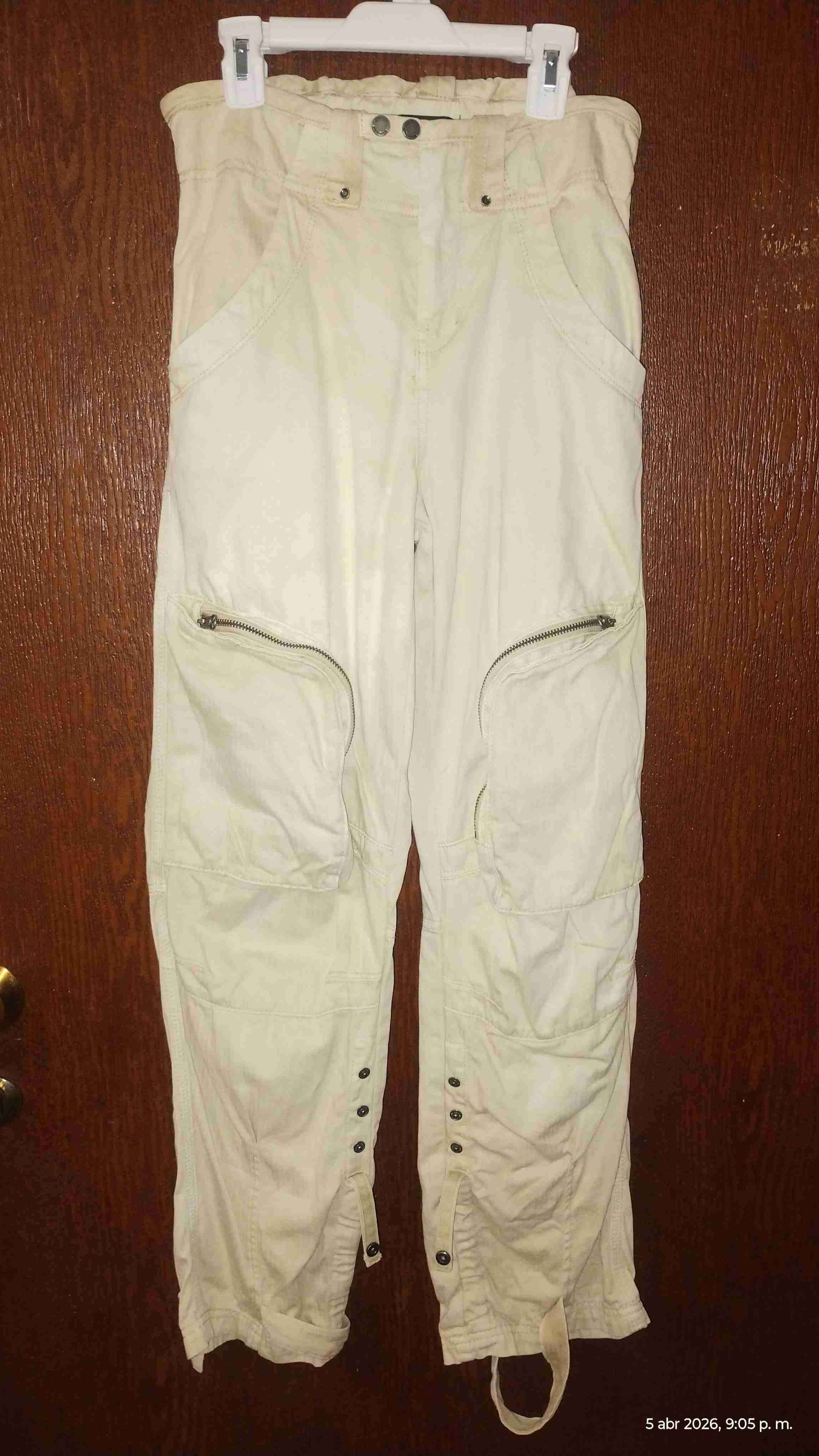 Pantalones cargo beige y gris para mujer - miniatura 2