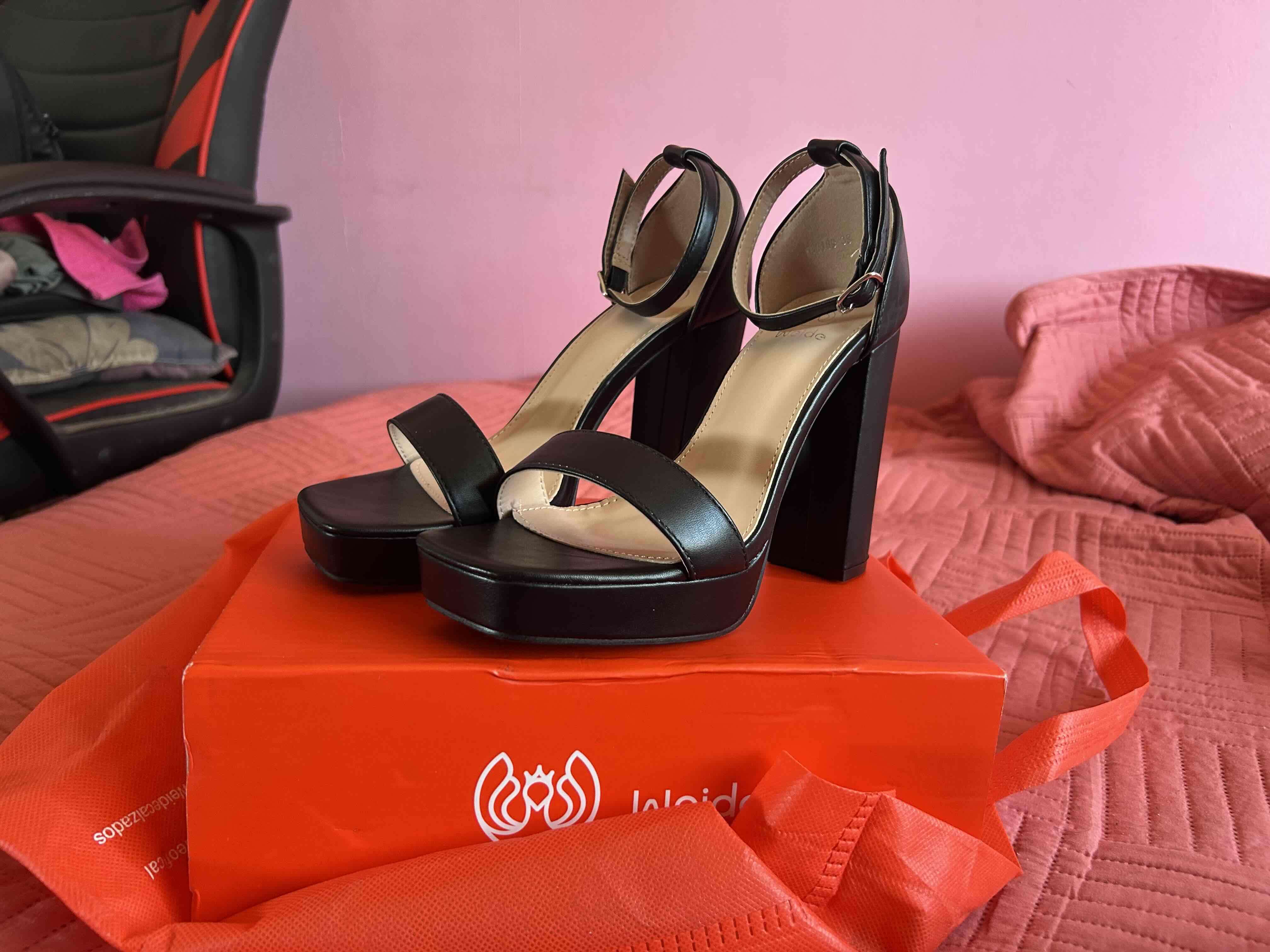 Sandalias de taco alto negras - 1