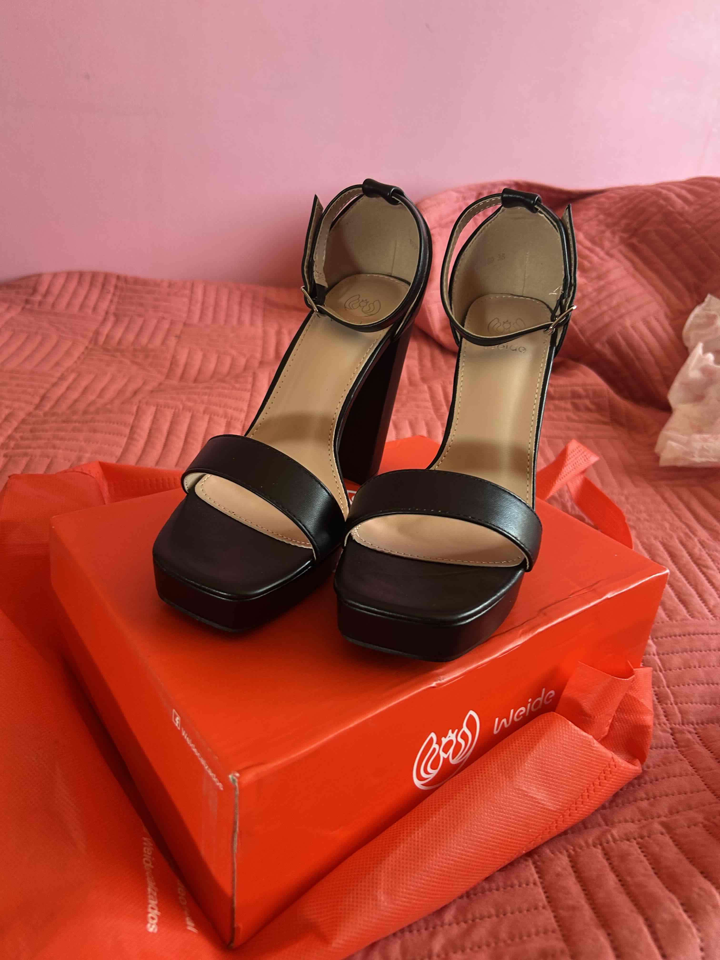 Sandalias de taco alto negras - 3