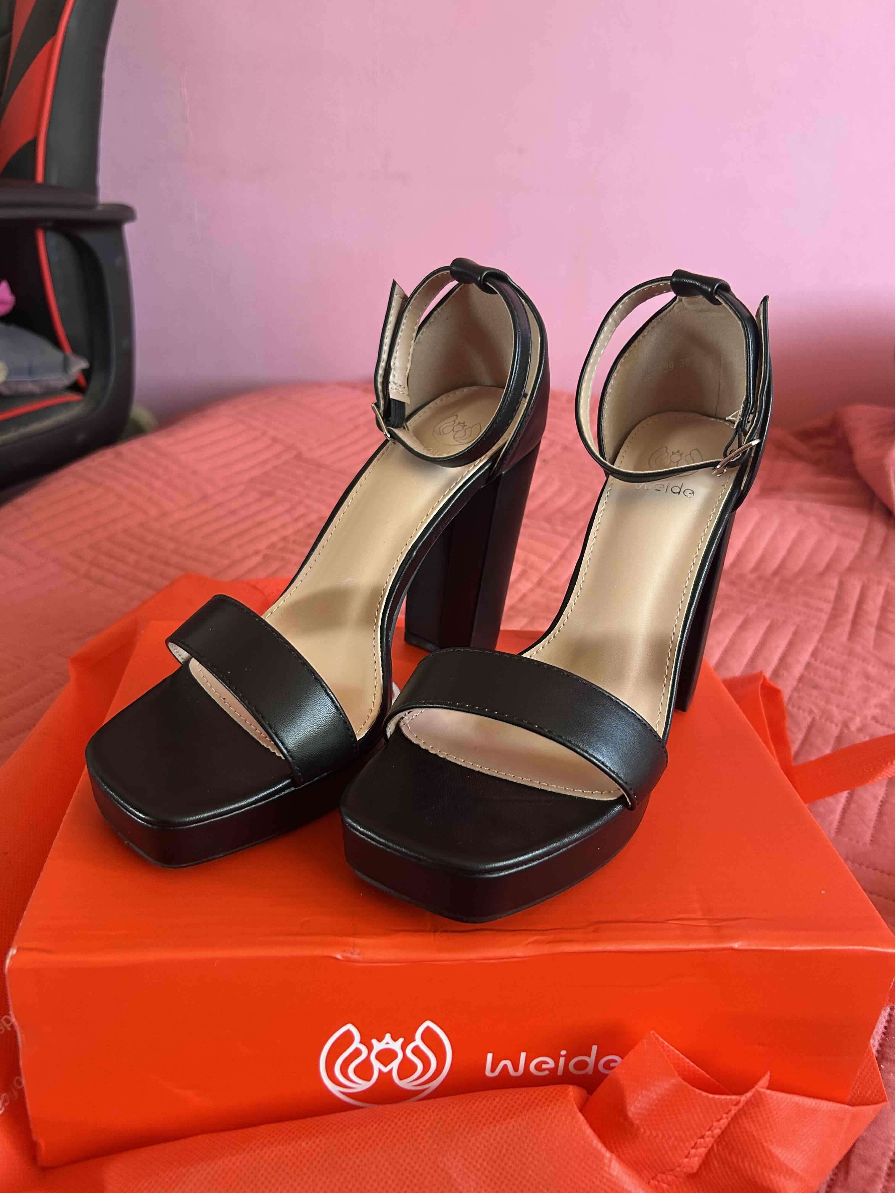 Sandalias de taco alto negras - 5