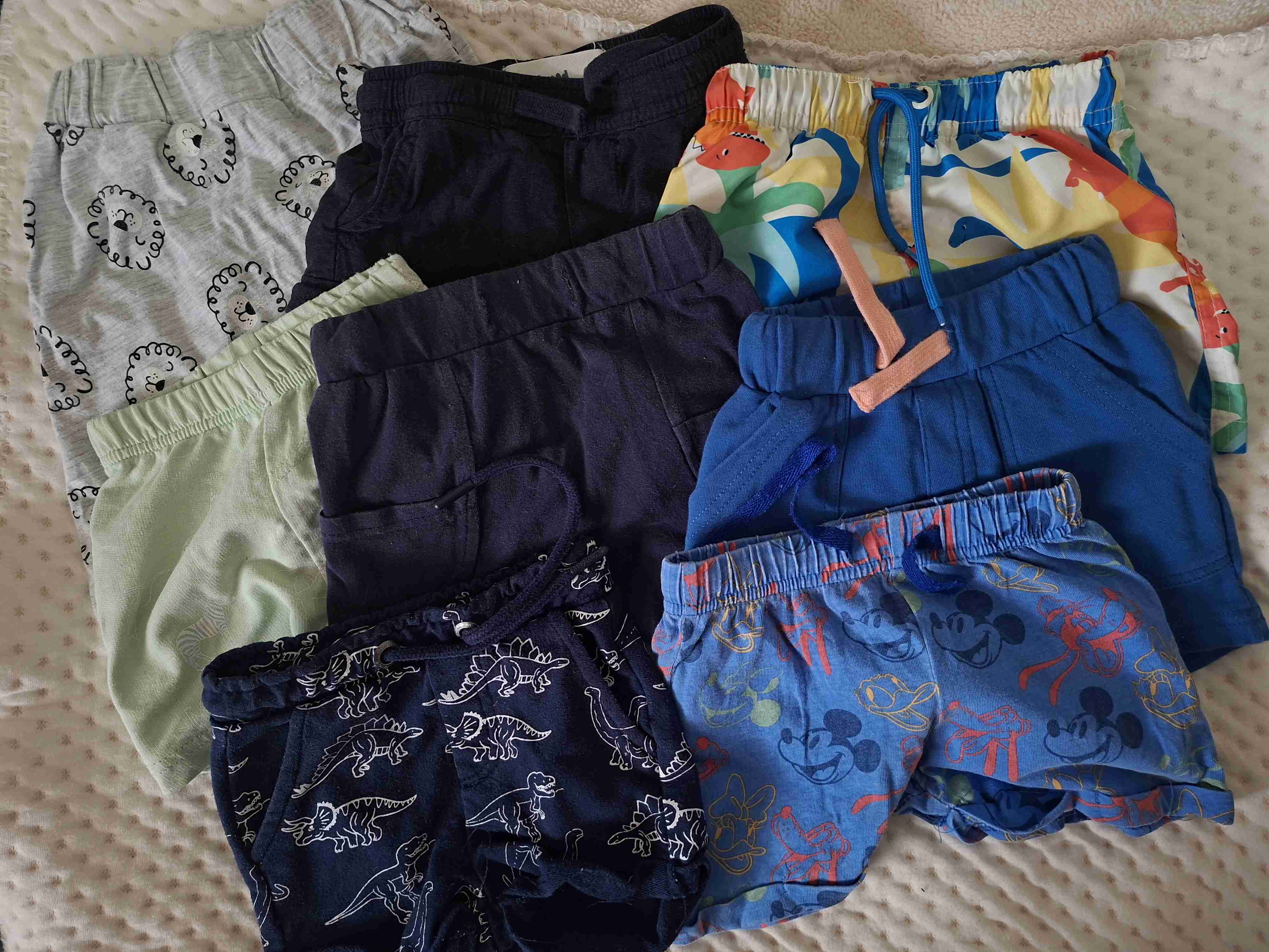 Conjunto de shorts infantiles variados