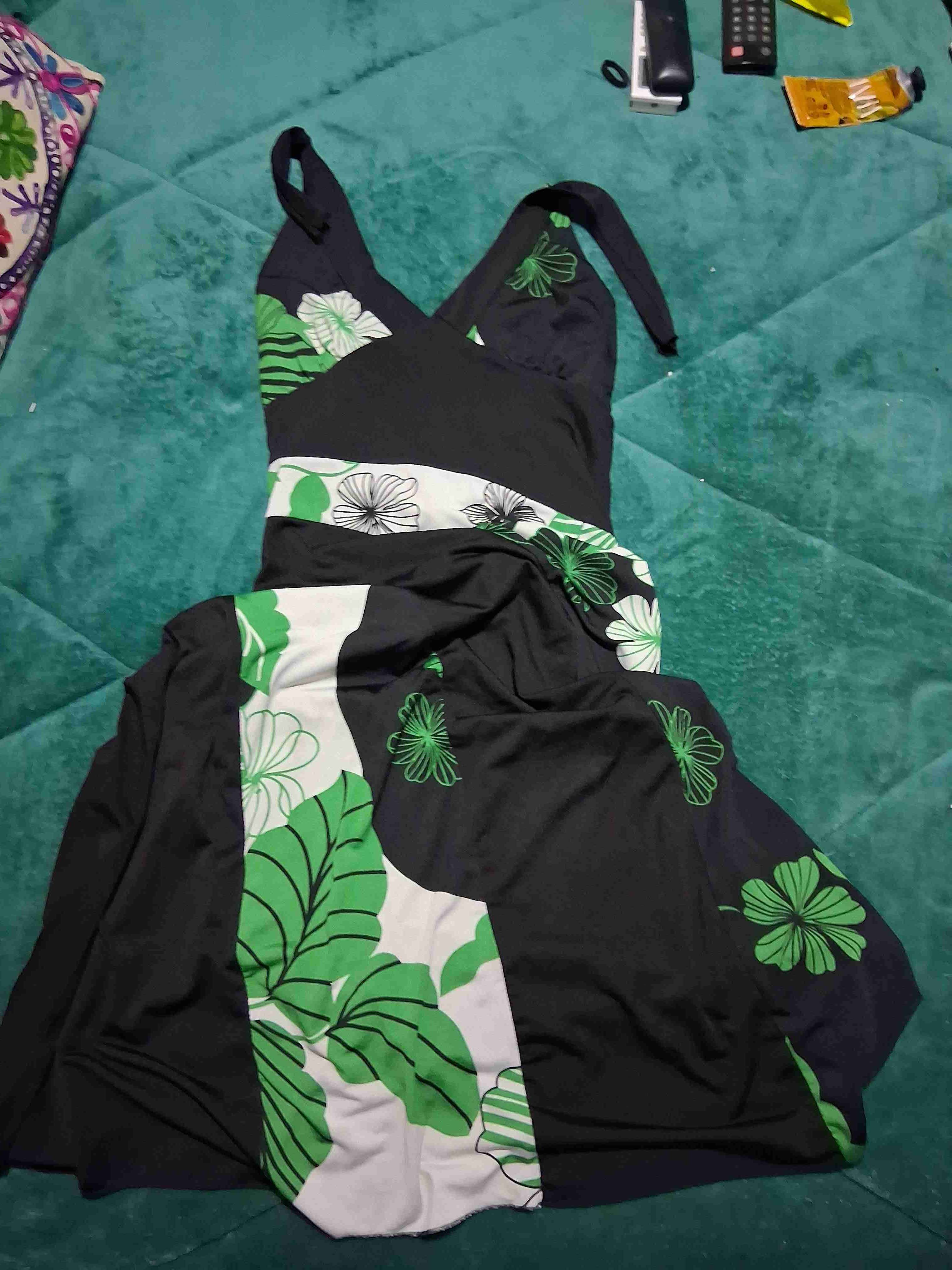 Vestido negro floral - 1