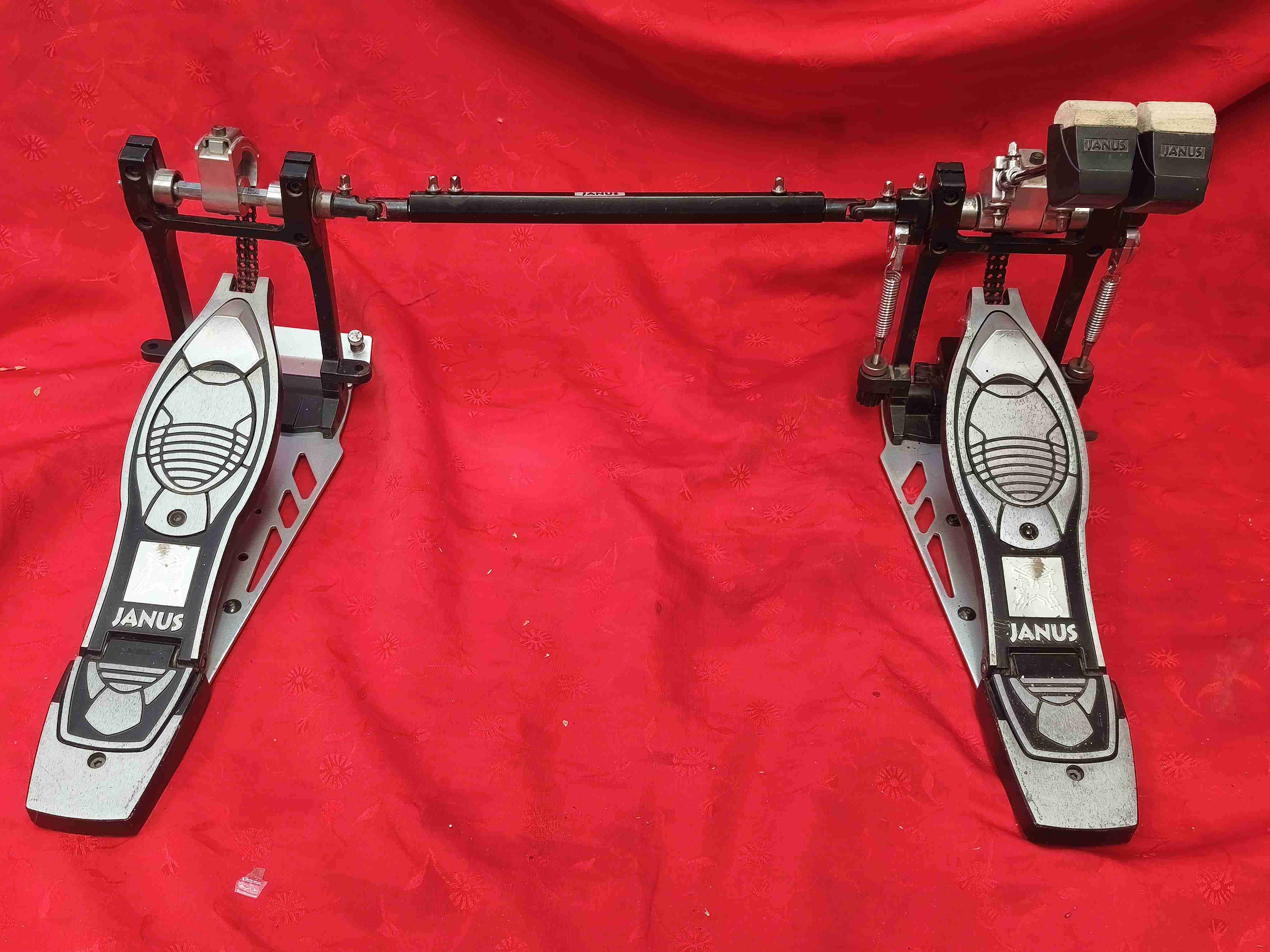 Pedales dobles para bombo - miniatura 3