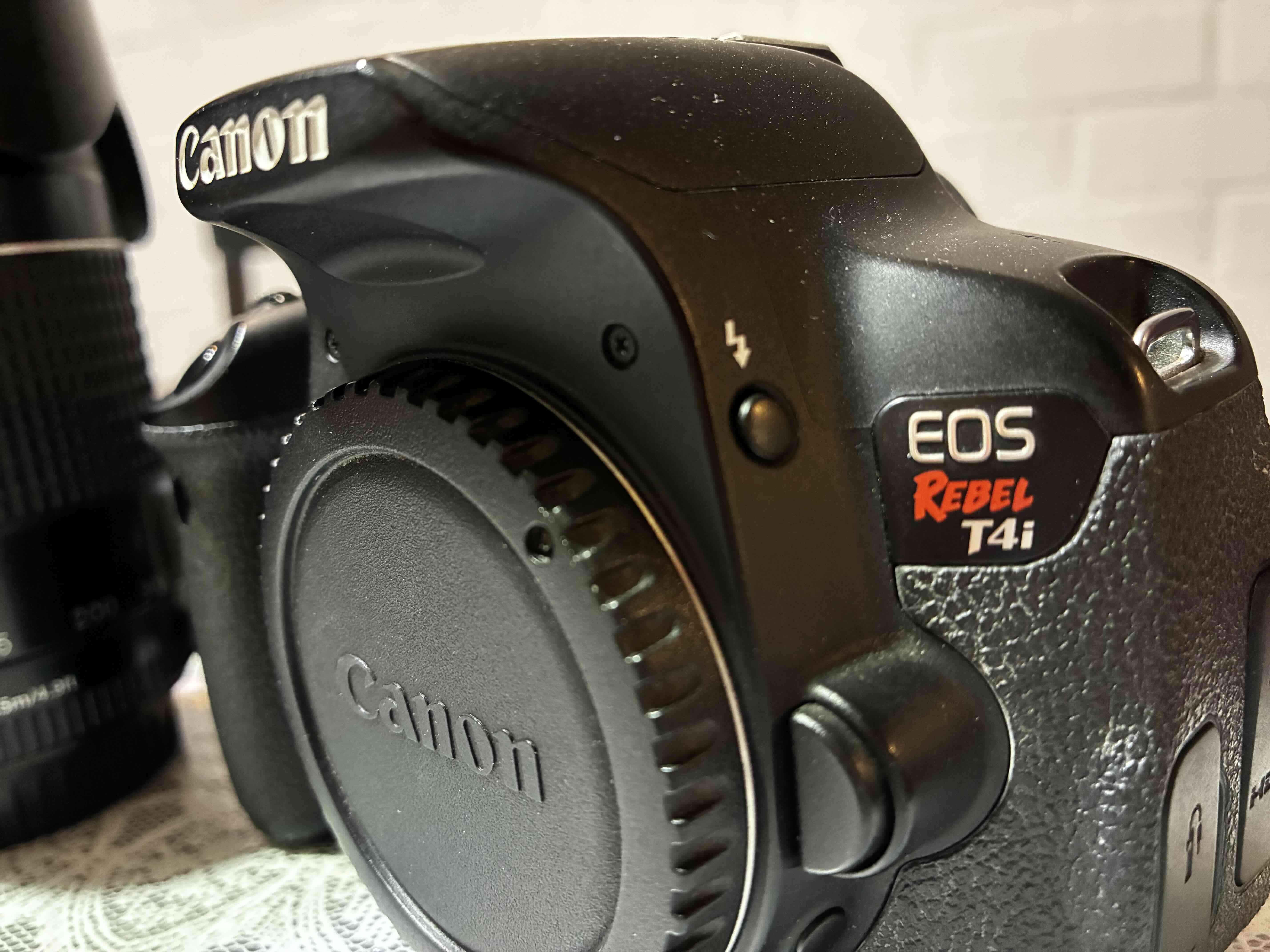 Cámara Canon EOS Rebel T4i - 1