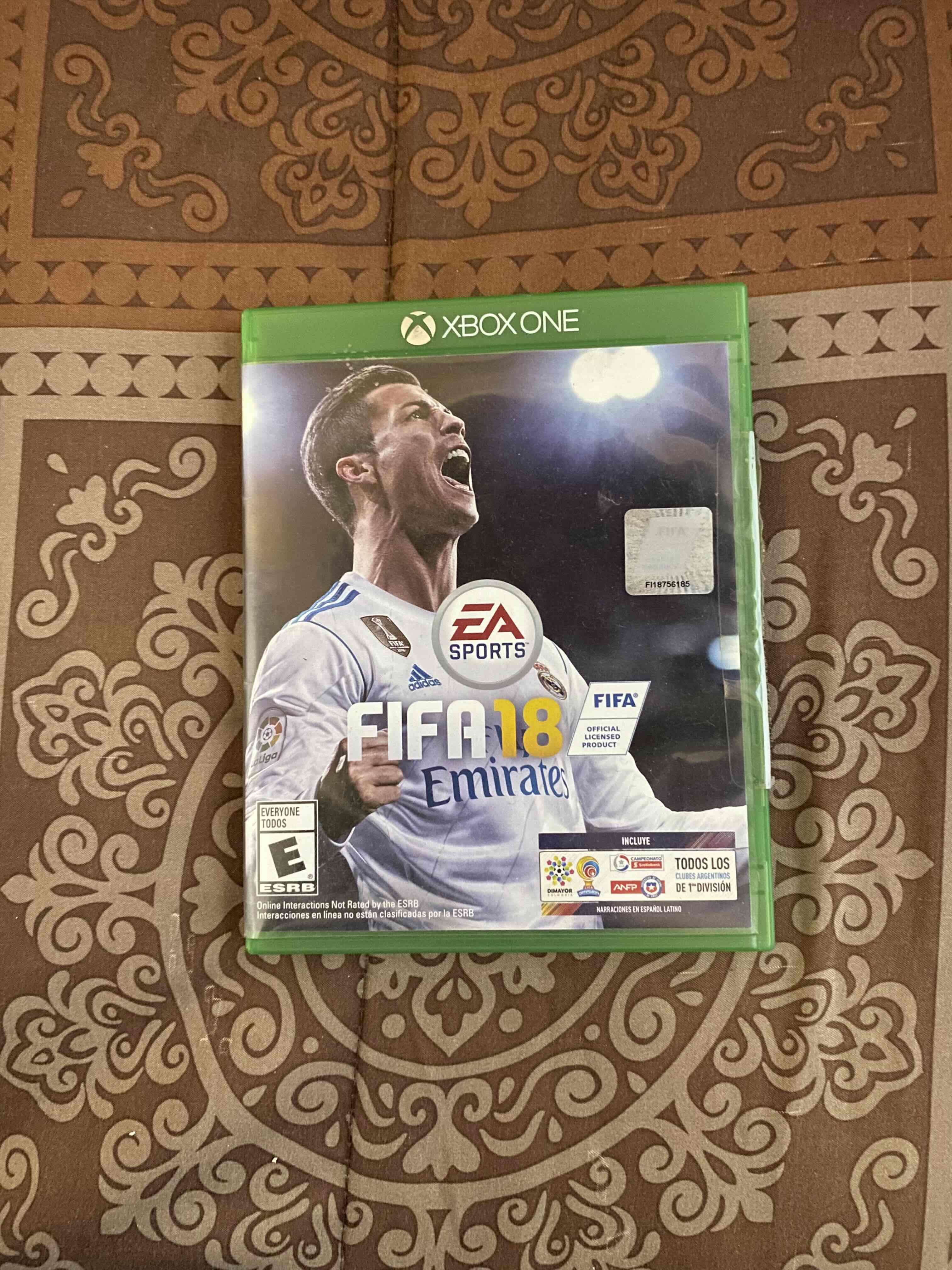 Juego FIFA 18 para Xbox One - miniatura 1