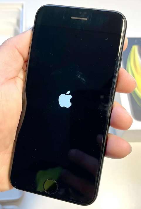 iPhone SE Negro 64GB 2020 - miniatura 3