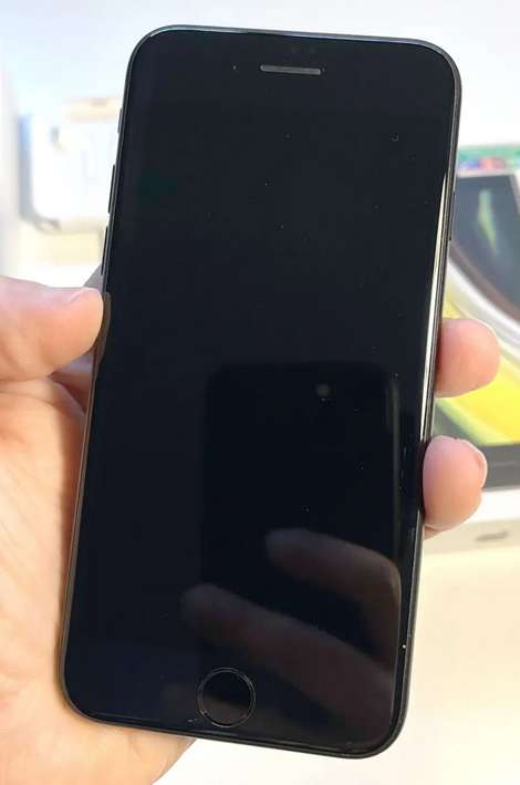 iPhone SE Negro 64GB 2020 - miniatura 4