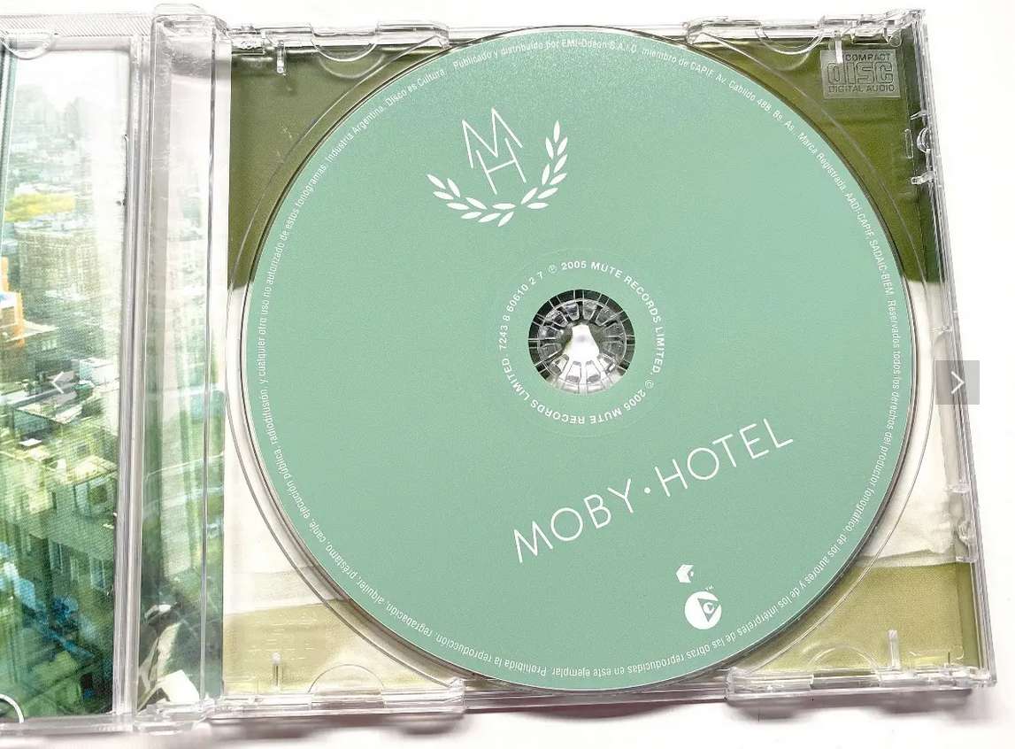 CD álbum Moby Hotel - miniatura 4