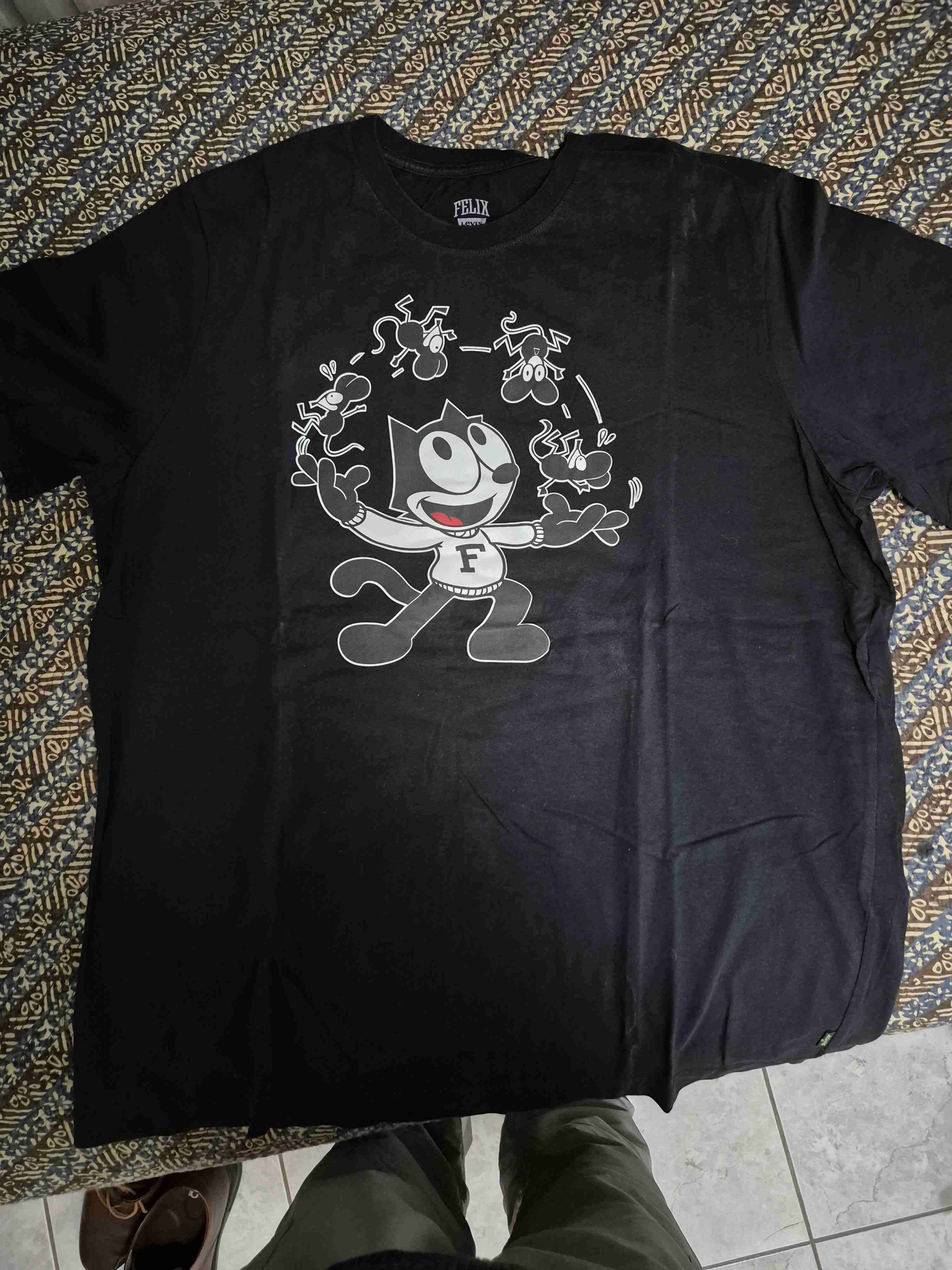 Polera negra Levis Felix el Gato - 1