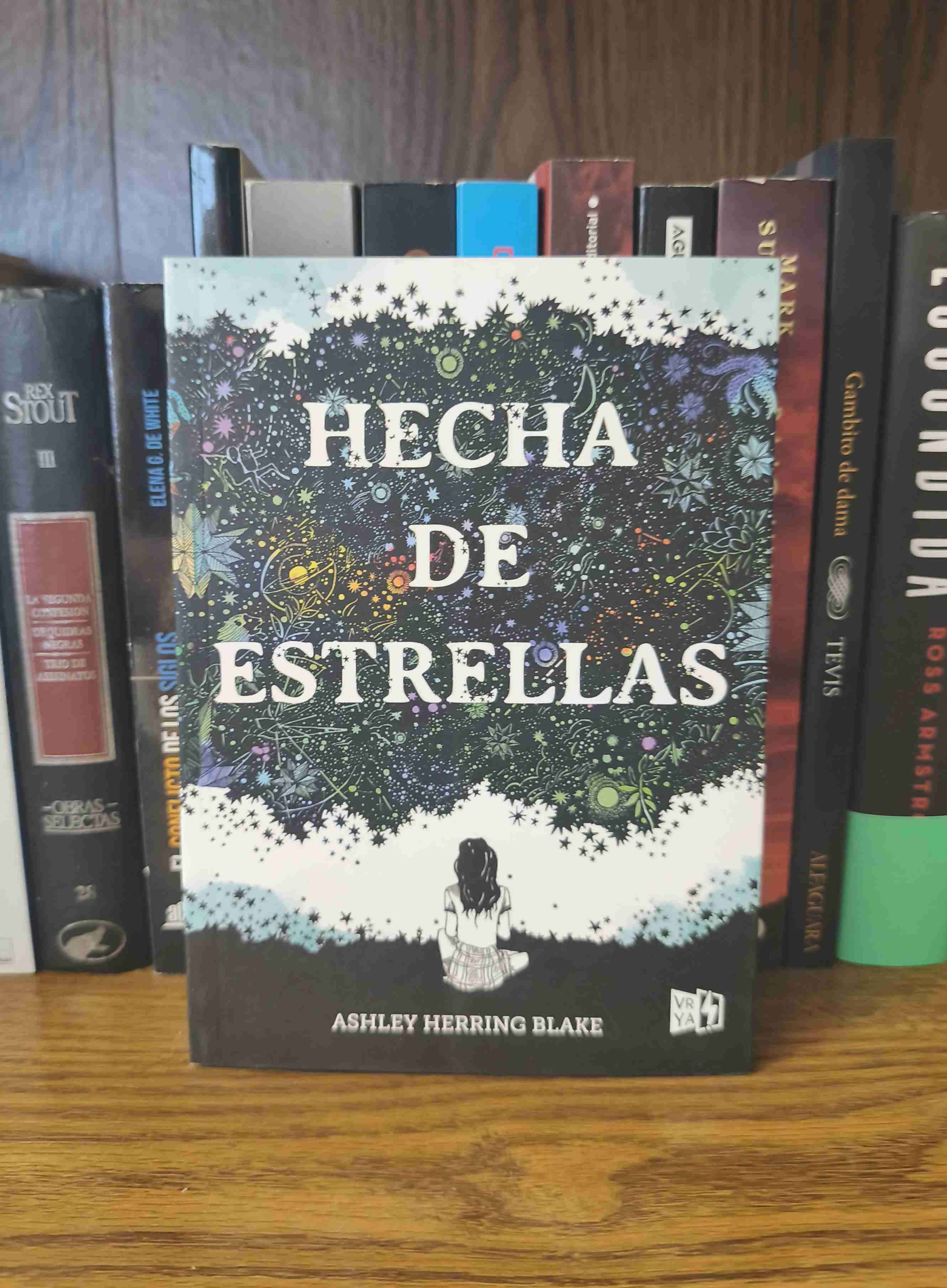 Libro 'Hecha de Estrellas'