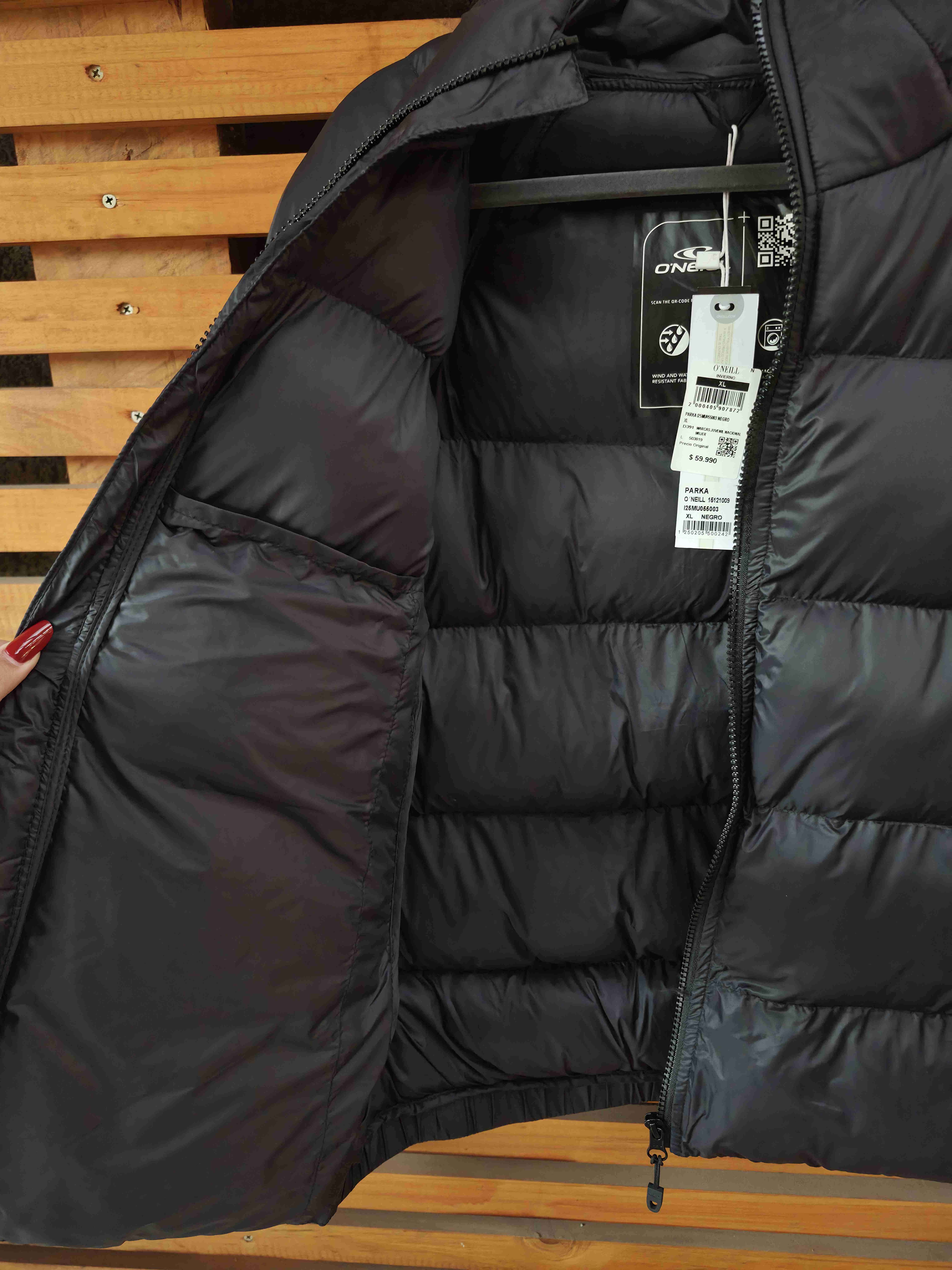Parka negra O'Neill con capucha - 4