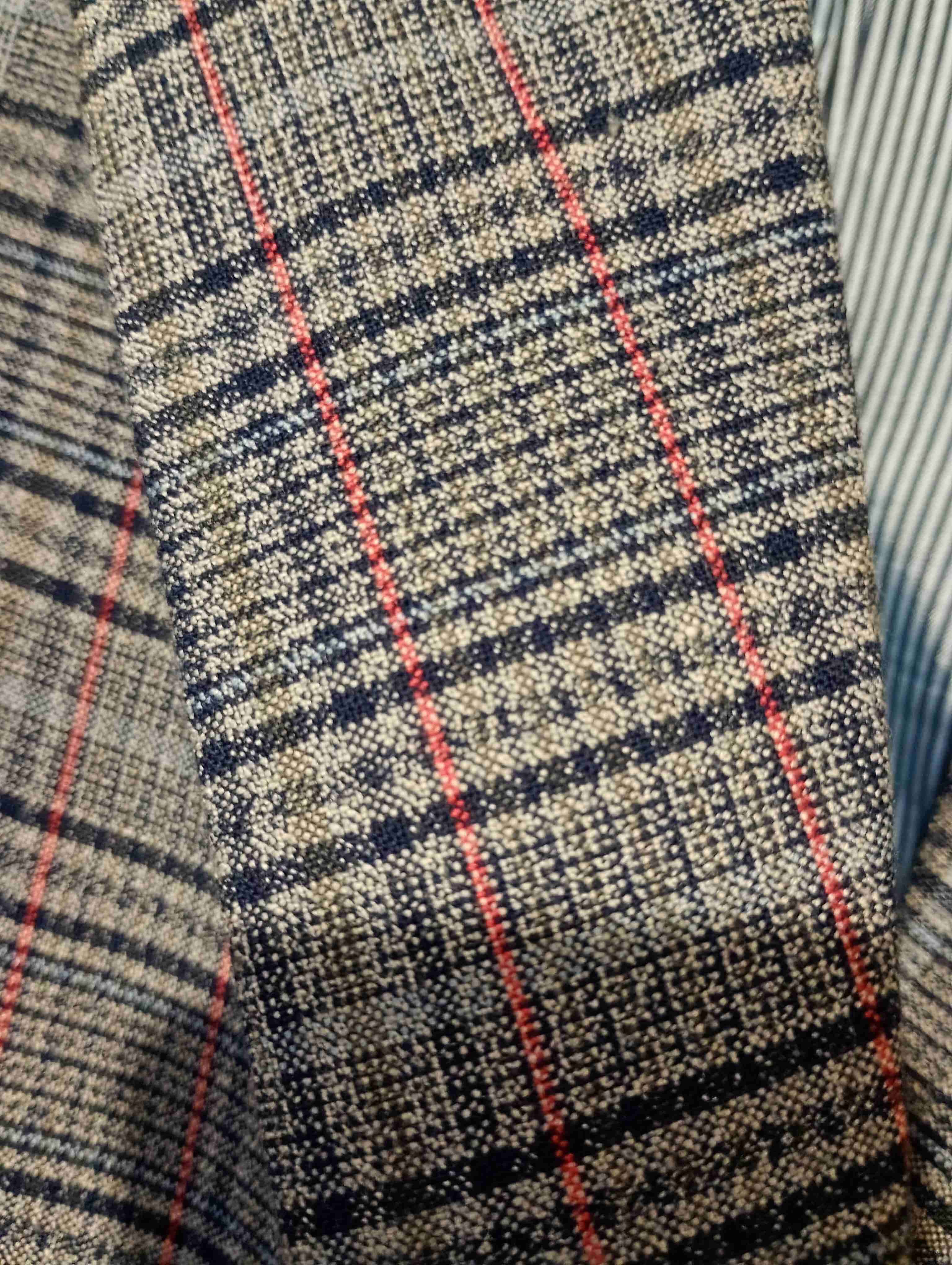 Blazer a cuadros gris elegante - 3