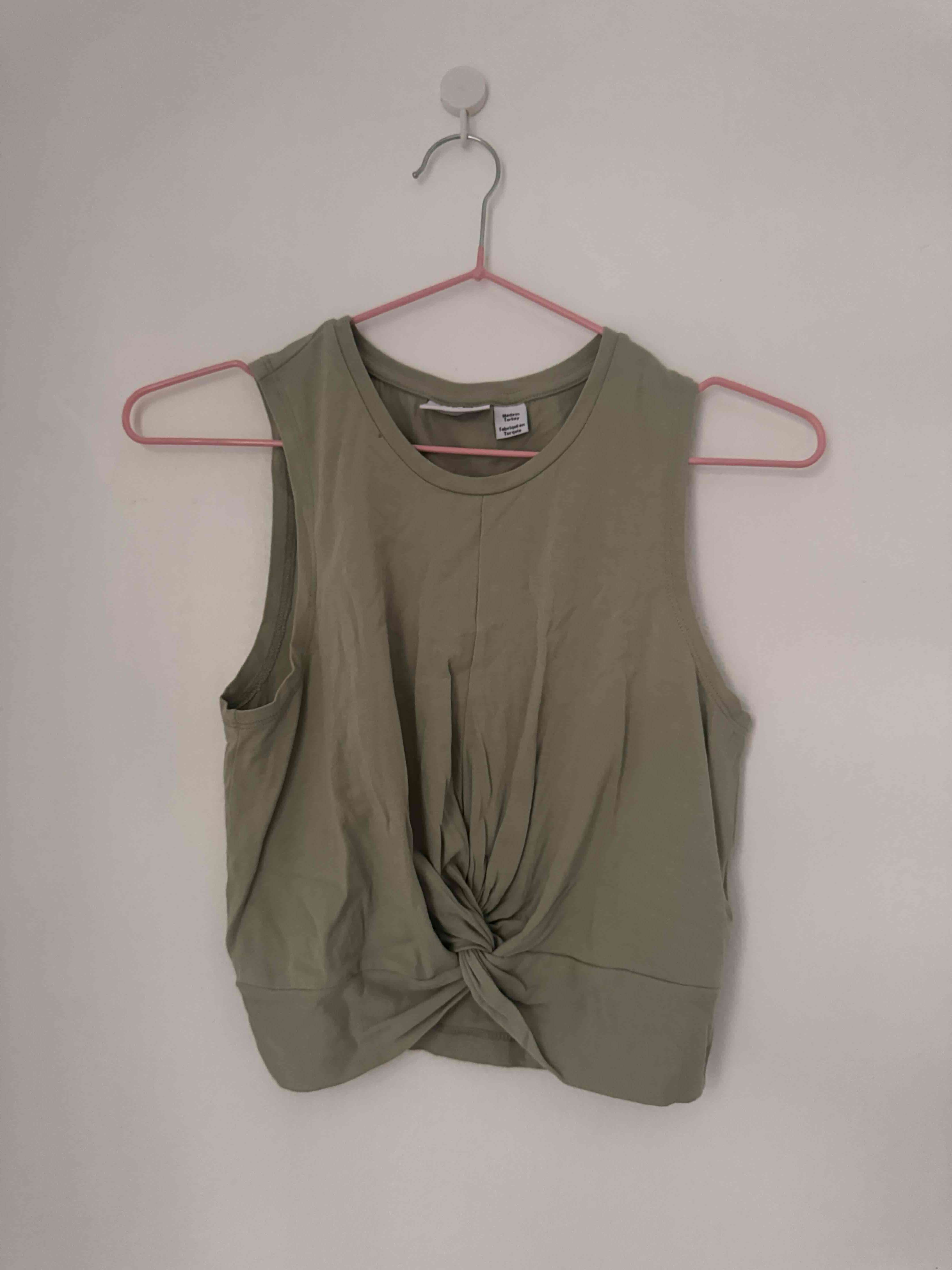 Polera sin mangas verde menta