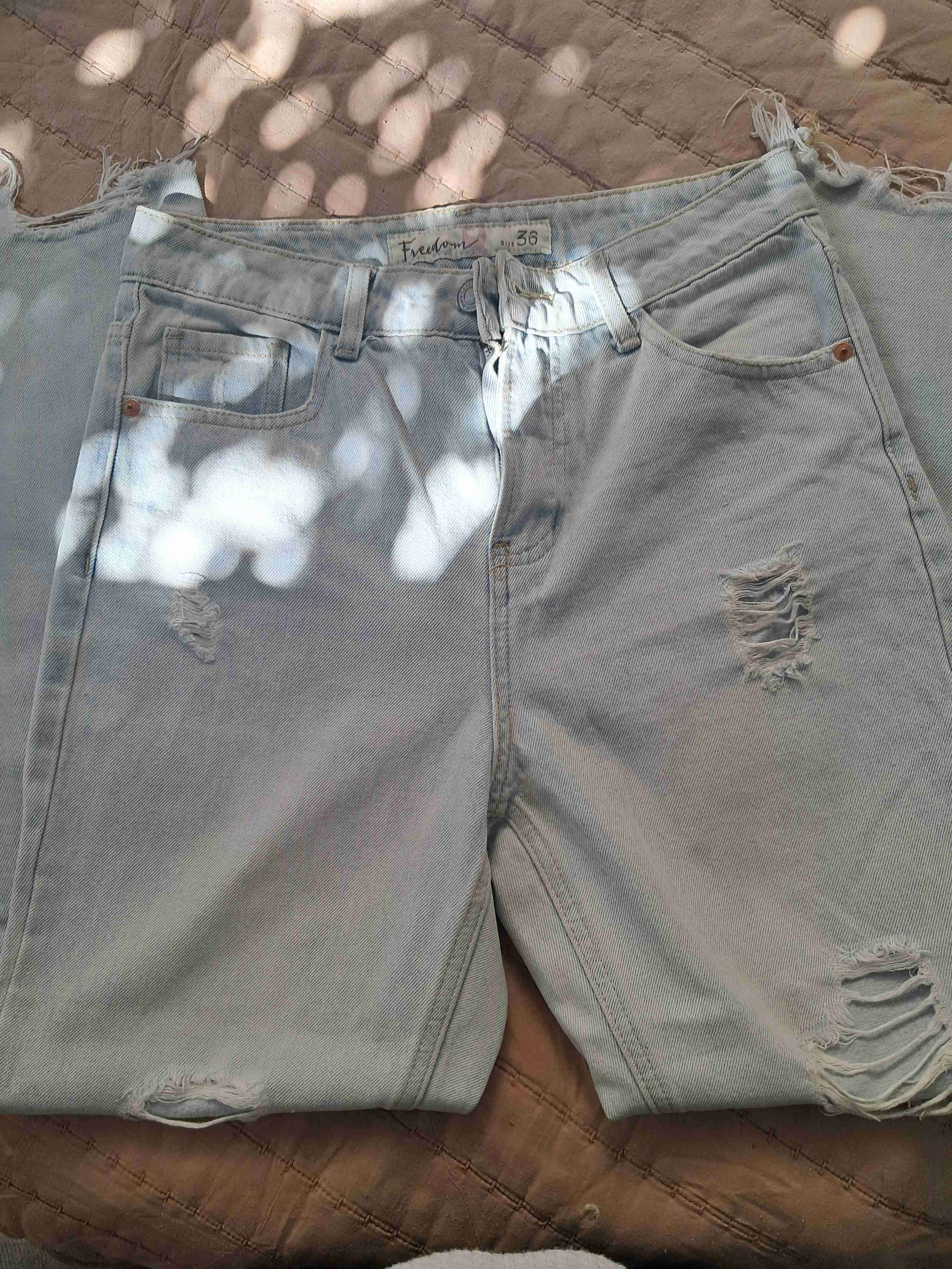 Jeans rasgados azul claro - miniatura 4