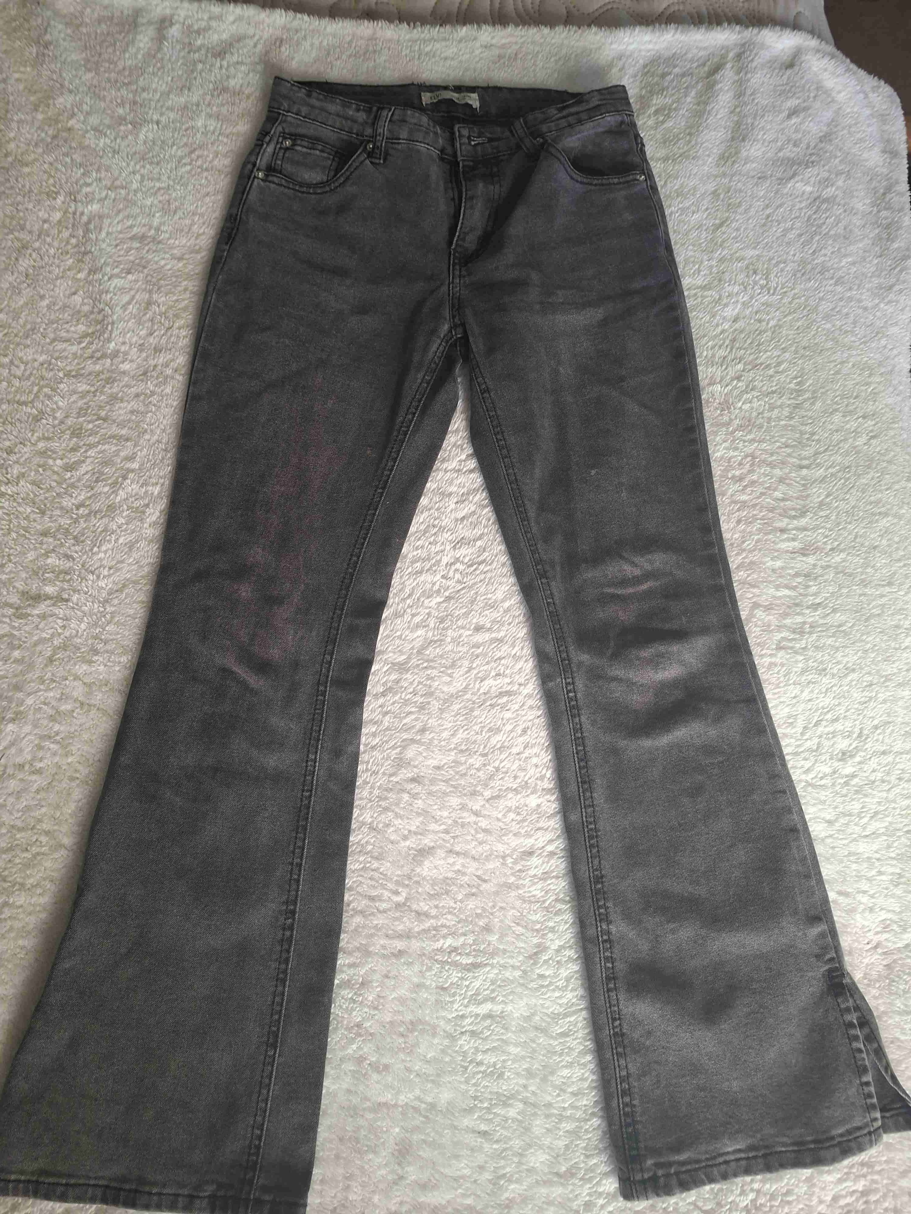 Jeans negros con roturas - miniatura 3