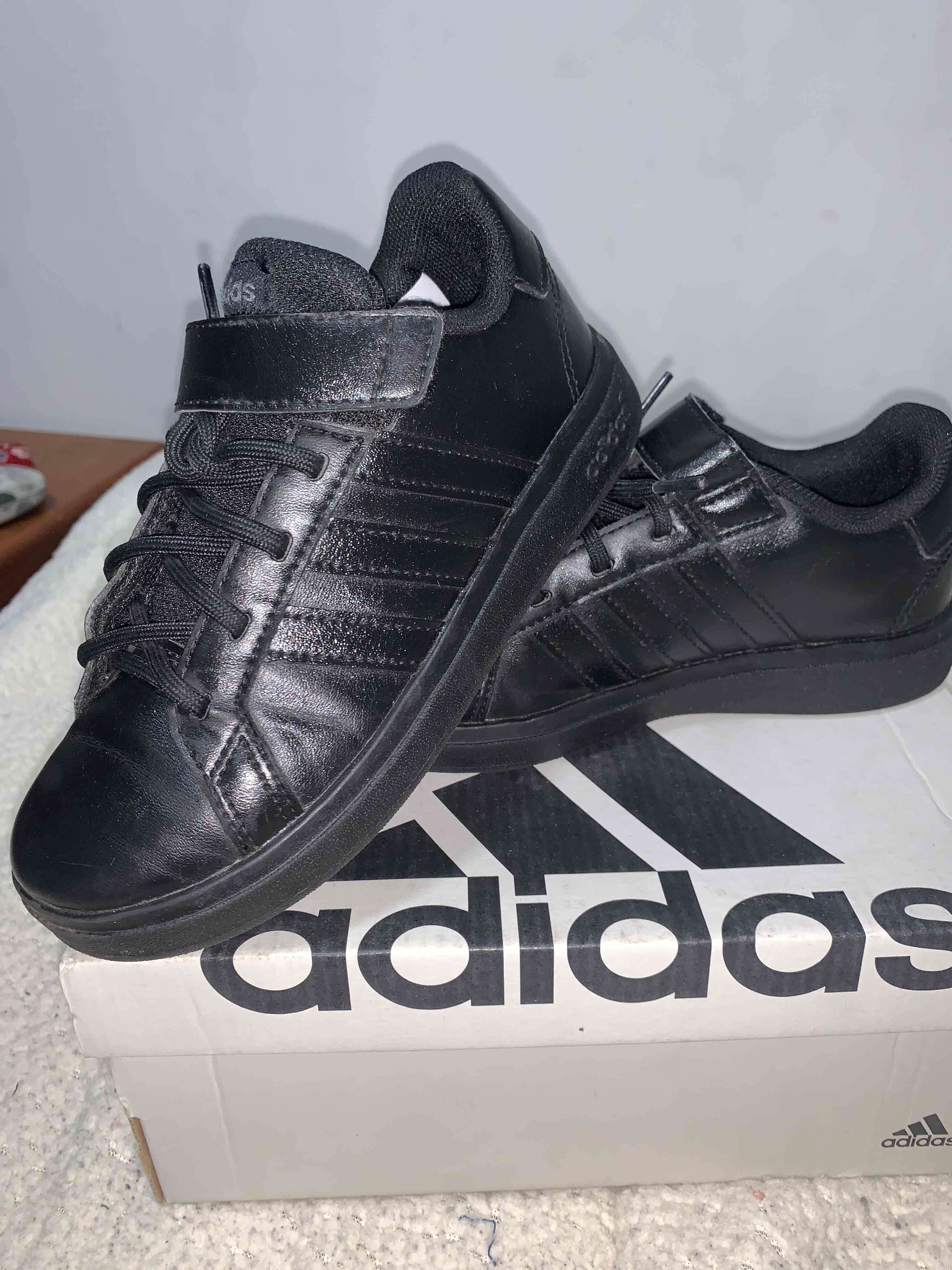 Zapatillas negras Adidas - miniatura 1