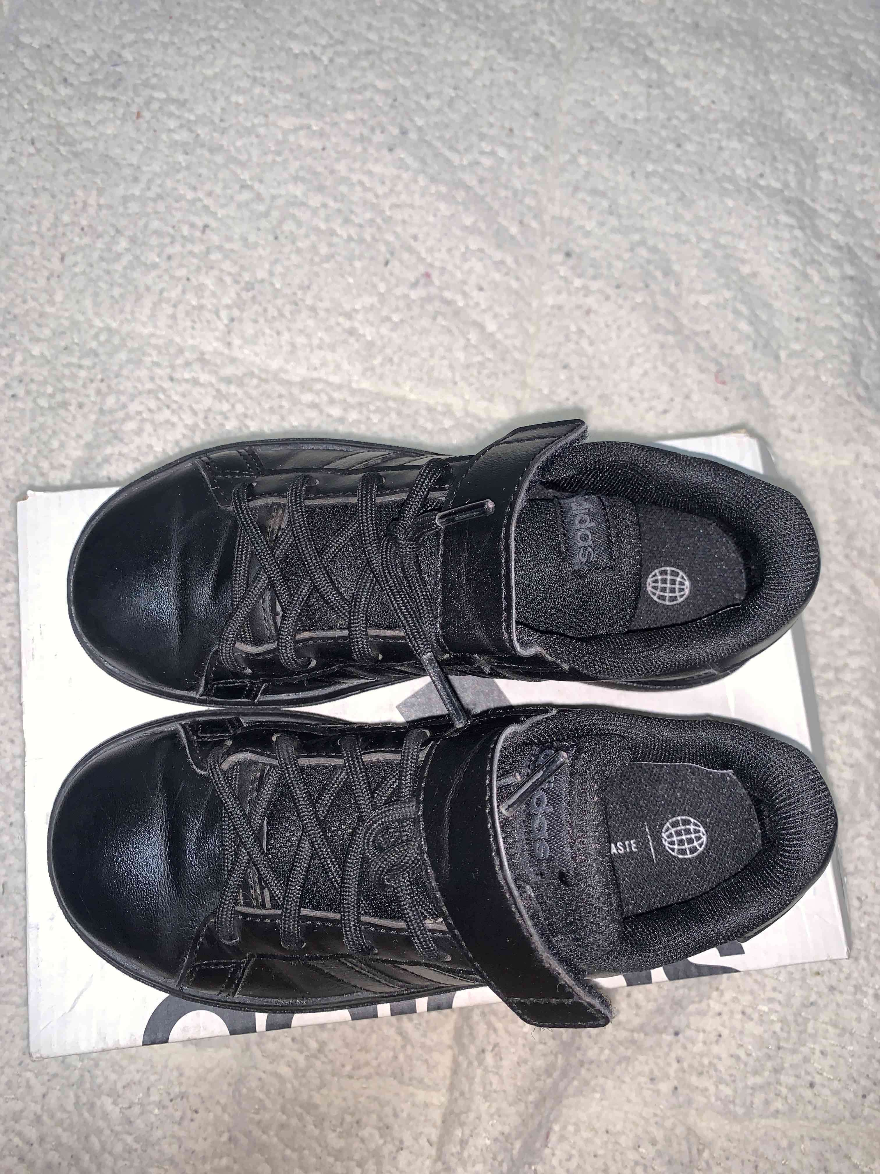 Zapatillas negras Adidas - miniatura 2