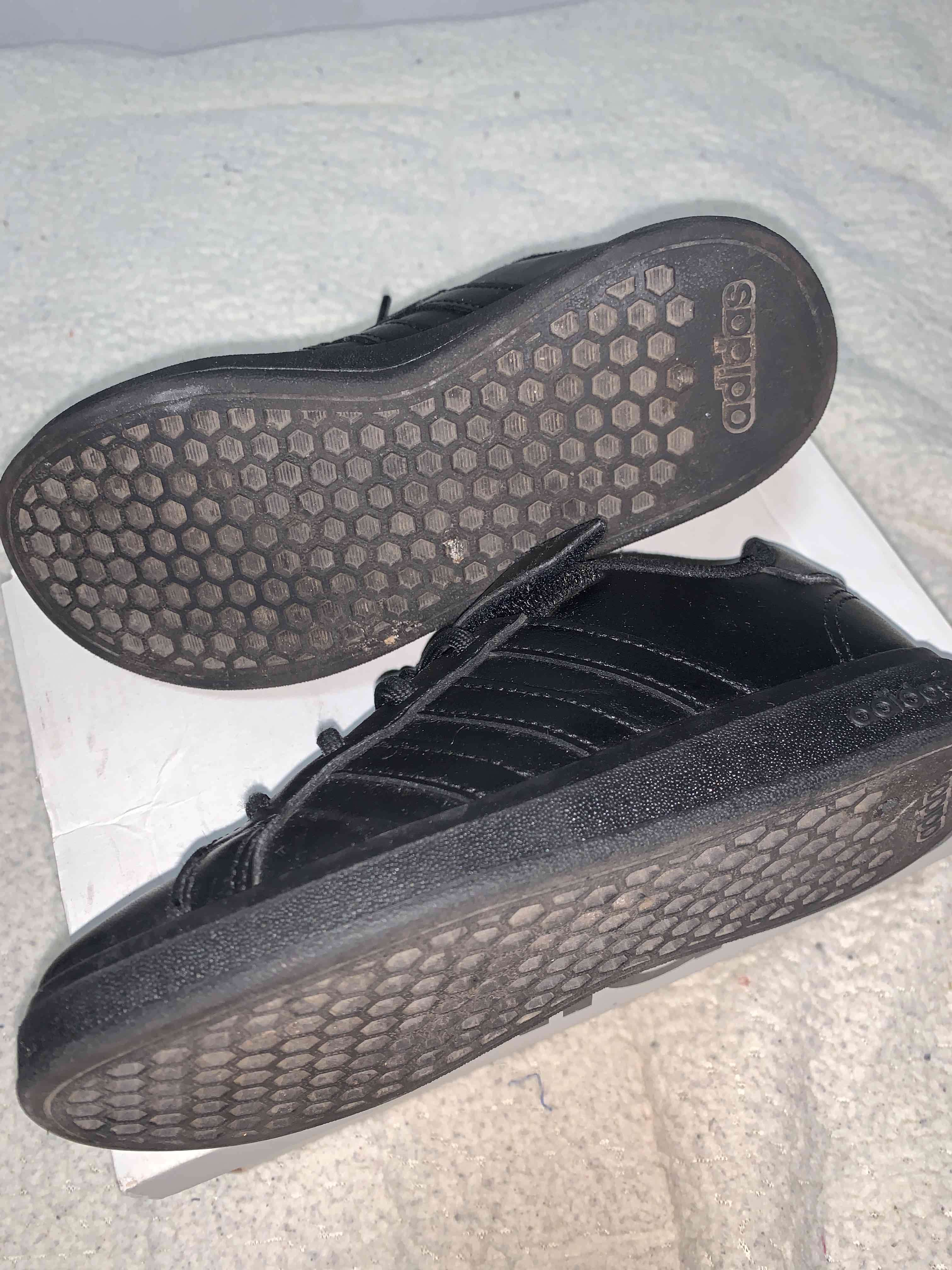 Zapatillas negras Adidas - miniatura 3