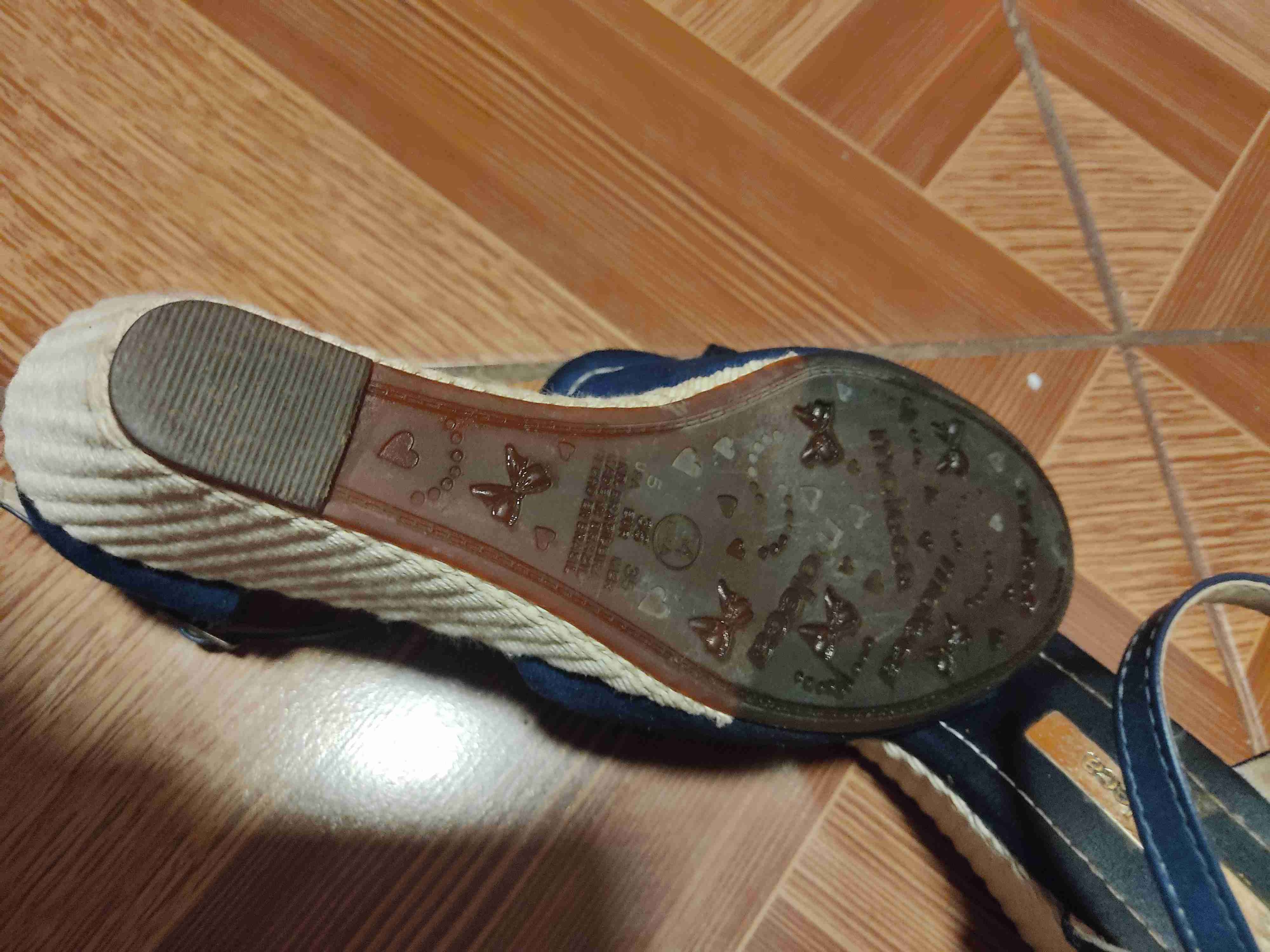 Sandalias negras con plataforma - miniatura 4