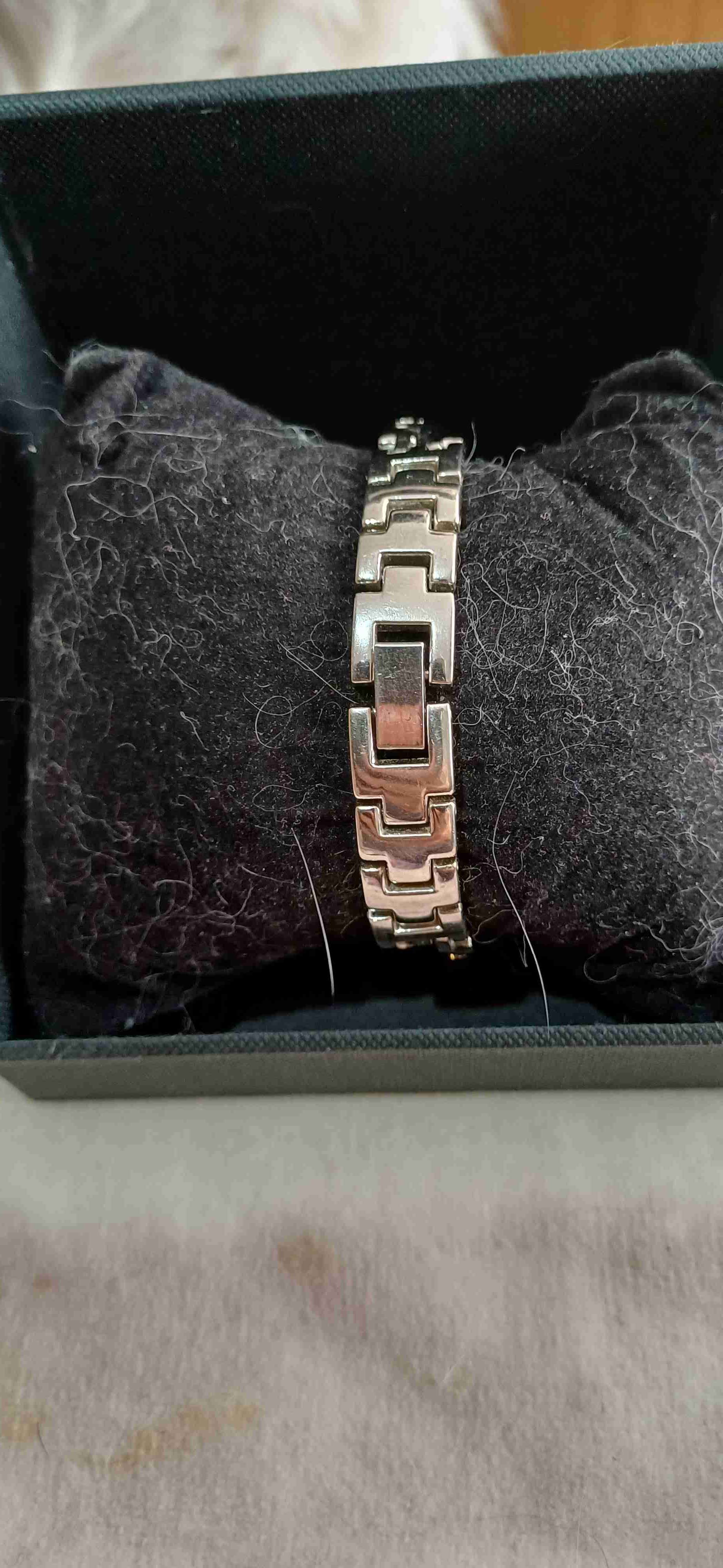 Reloj plateado con cristales - miniatura 3