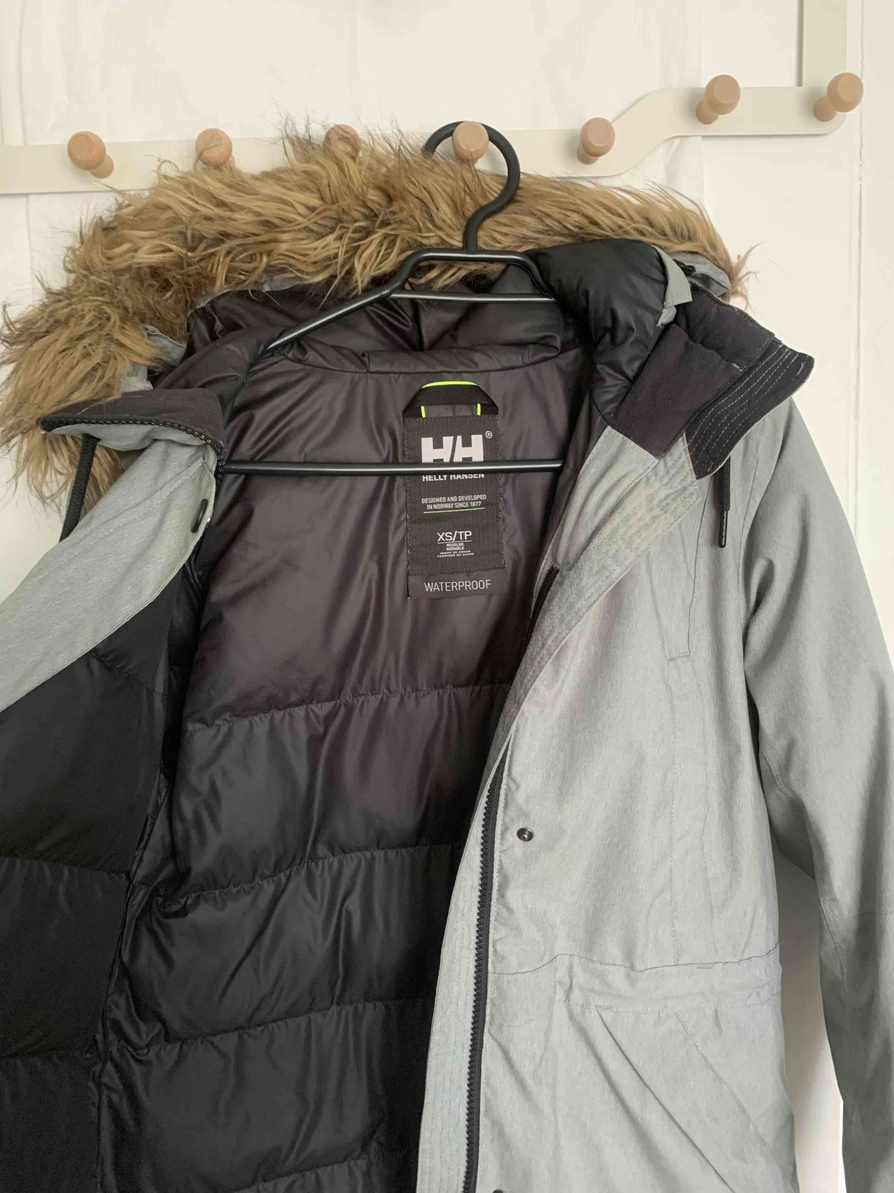 Parka de invierno mujer gris marca Helly Hansen - miniatura 2