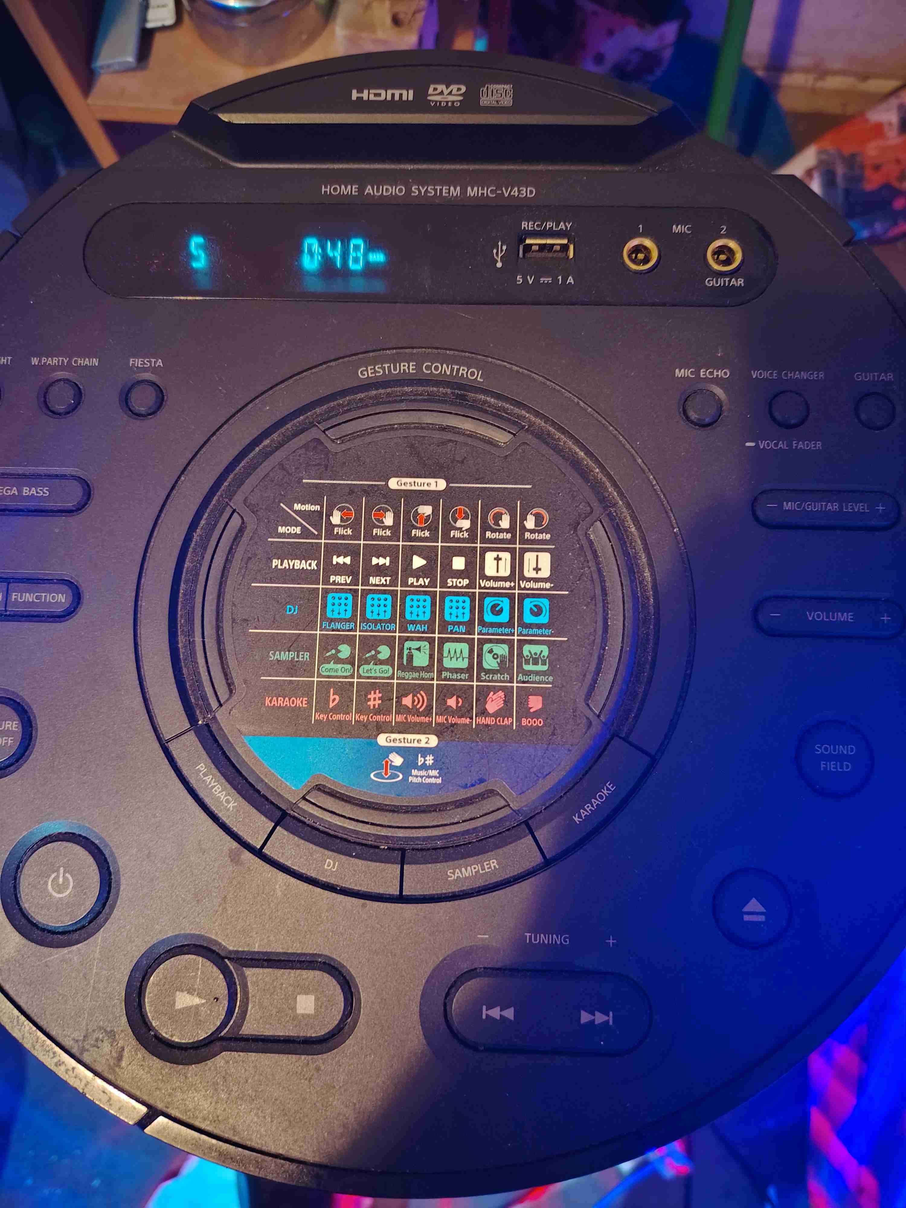 Torre de sonido Sony con luces LED - 3